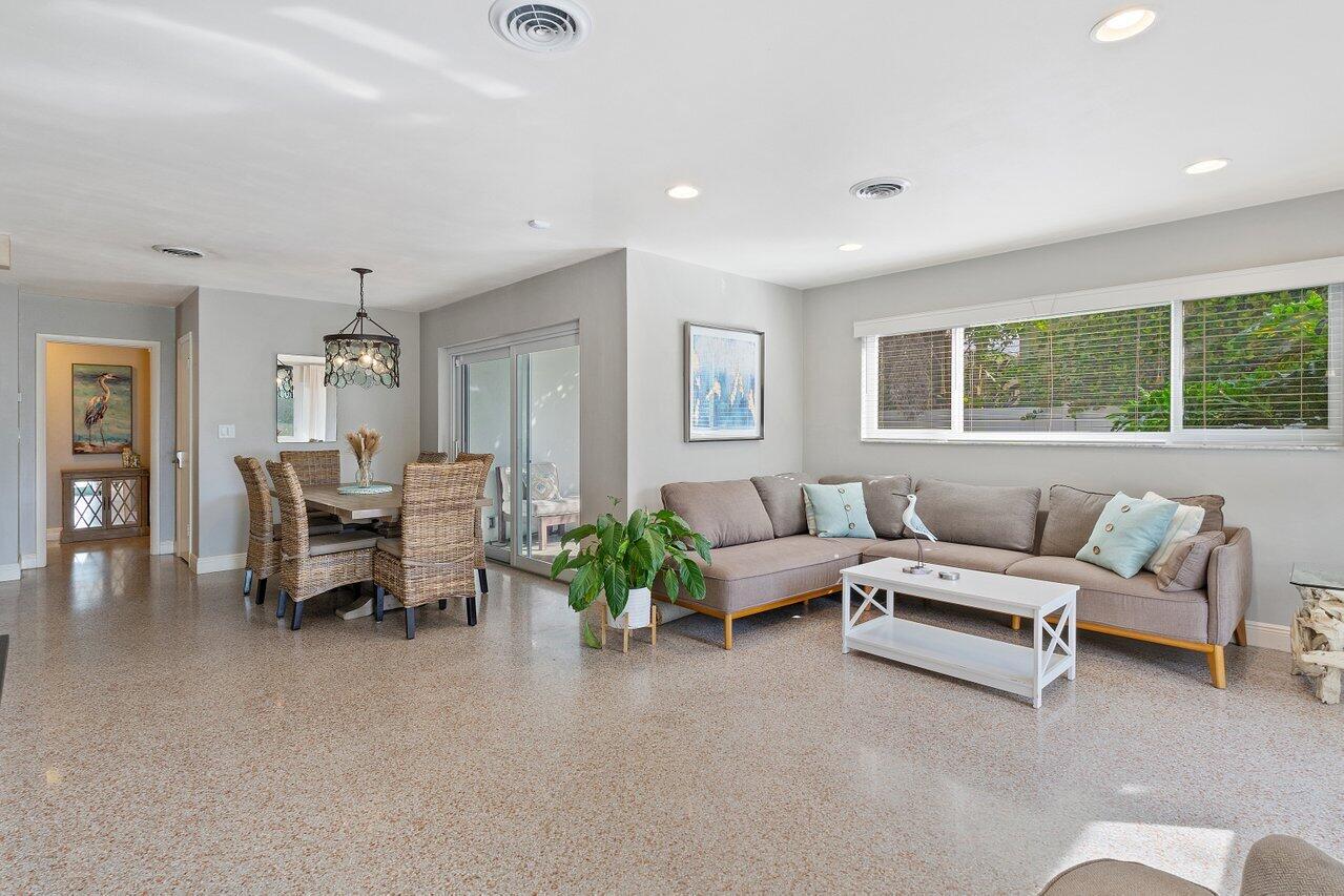 101 NE 11th Street, Delray Beach FL, 33444