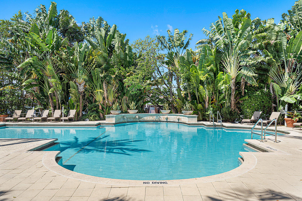 3604 S Ocean Boulevard 107