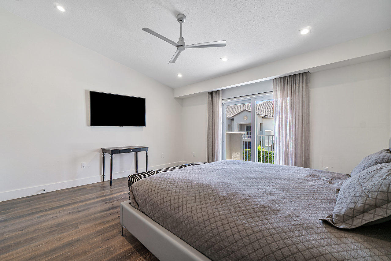 3604 S Ocean Boulevard 107