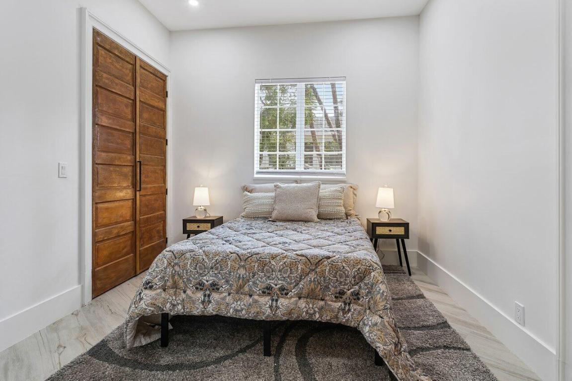 816 Park Place, West Palm Beach FL, 33401