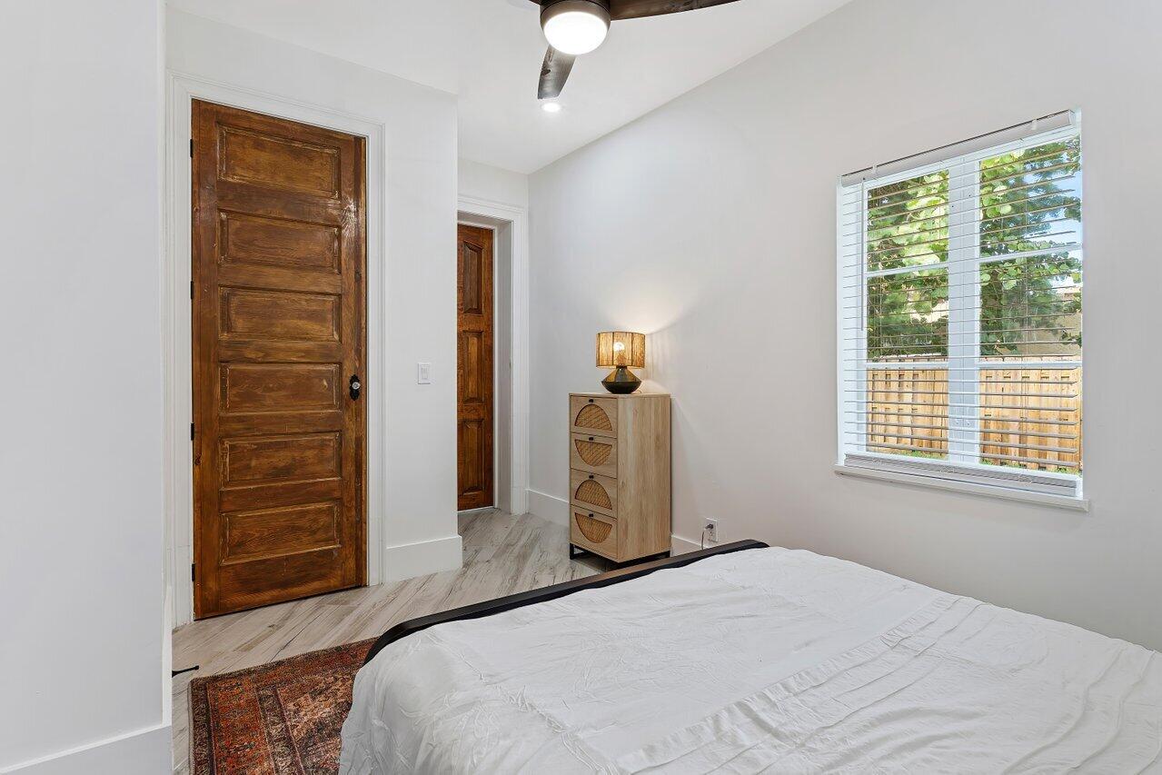 816 Park Place, West Palm Beach FL, 33401