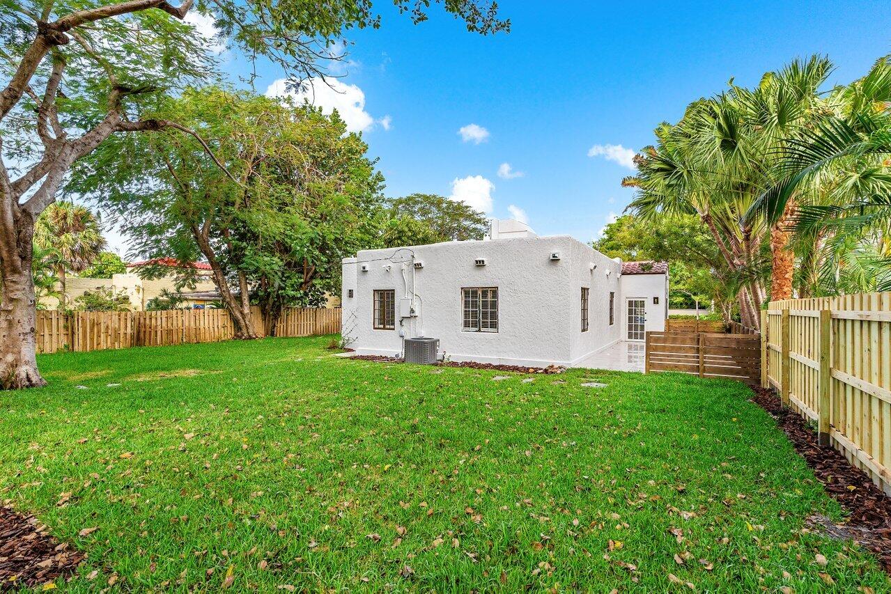 816 Park Place, West Palm Beach FL, 33401