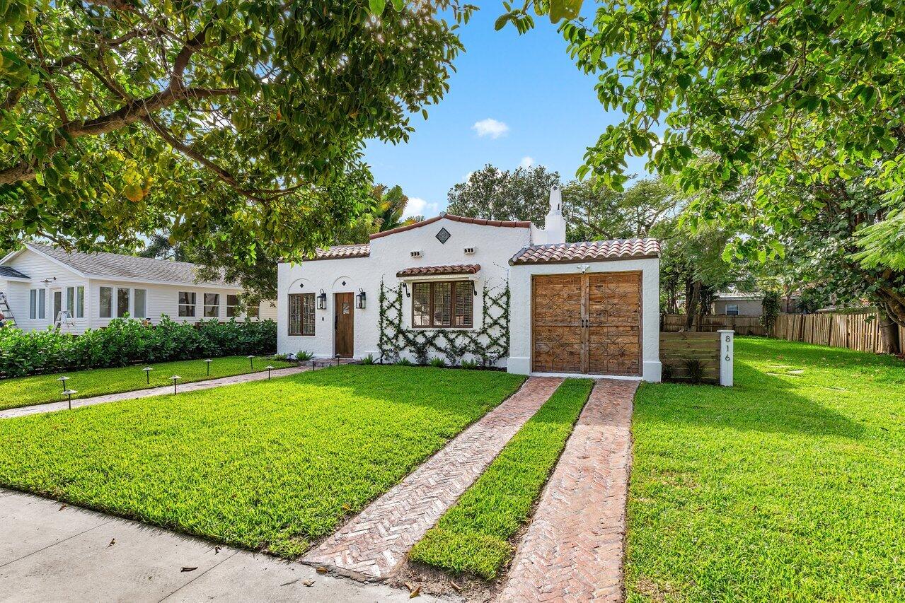 816 Park Place, West Palm Beach FL, 33401