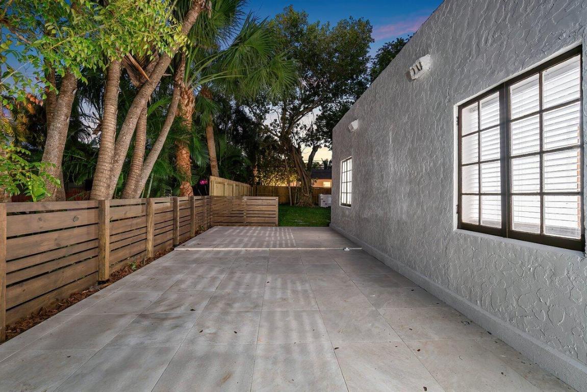 816 Park Place, West Palm Beach FL, 33401