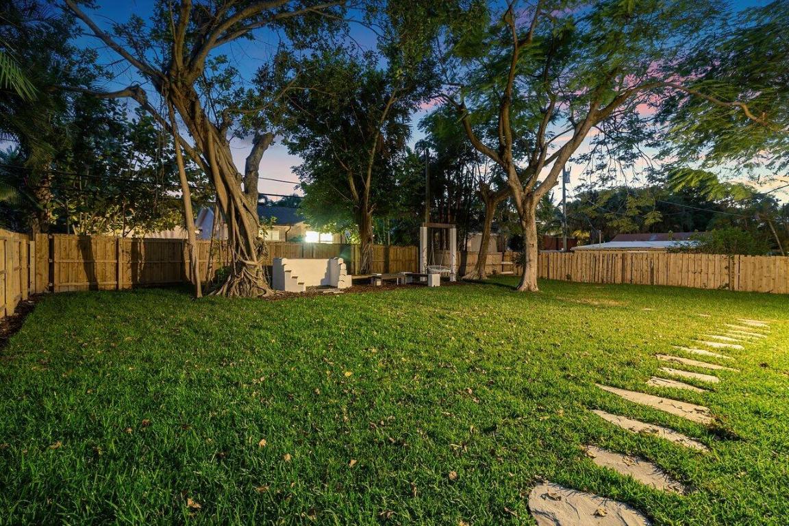 816 Park Place, West Palm Beach FL, 33401