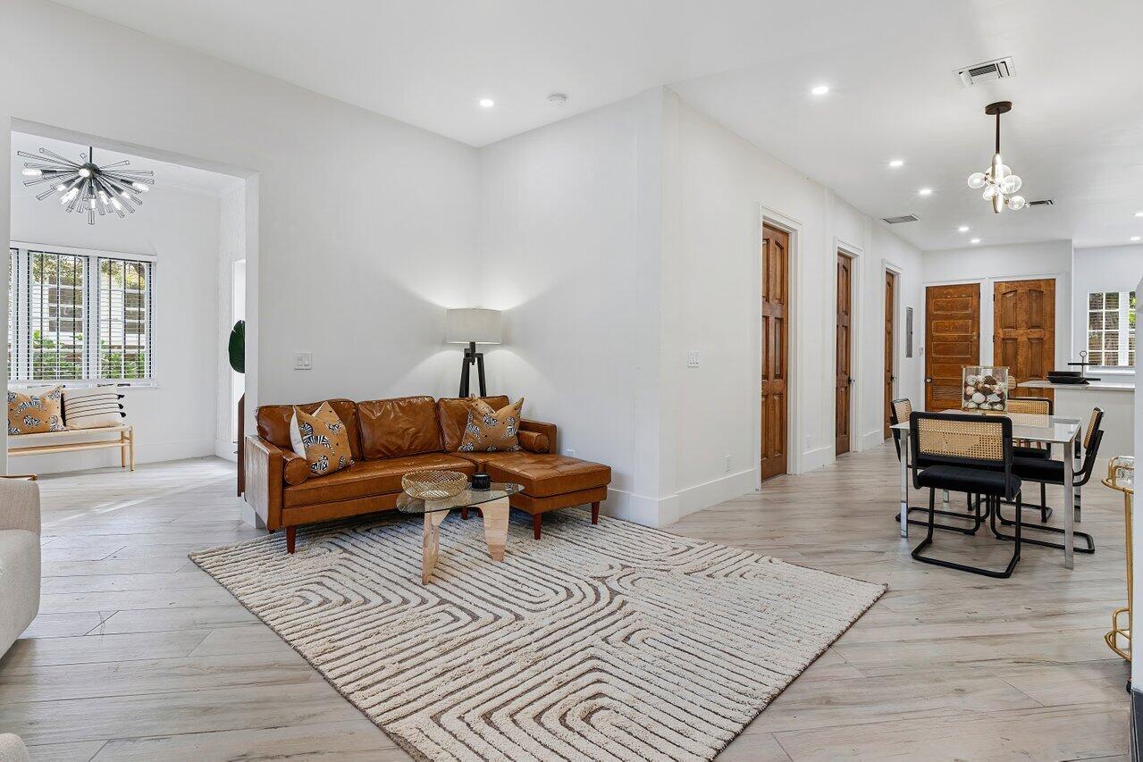 816 Park Place, West Palm Beach FL, 33401