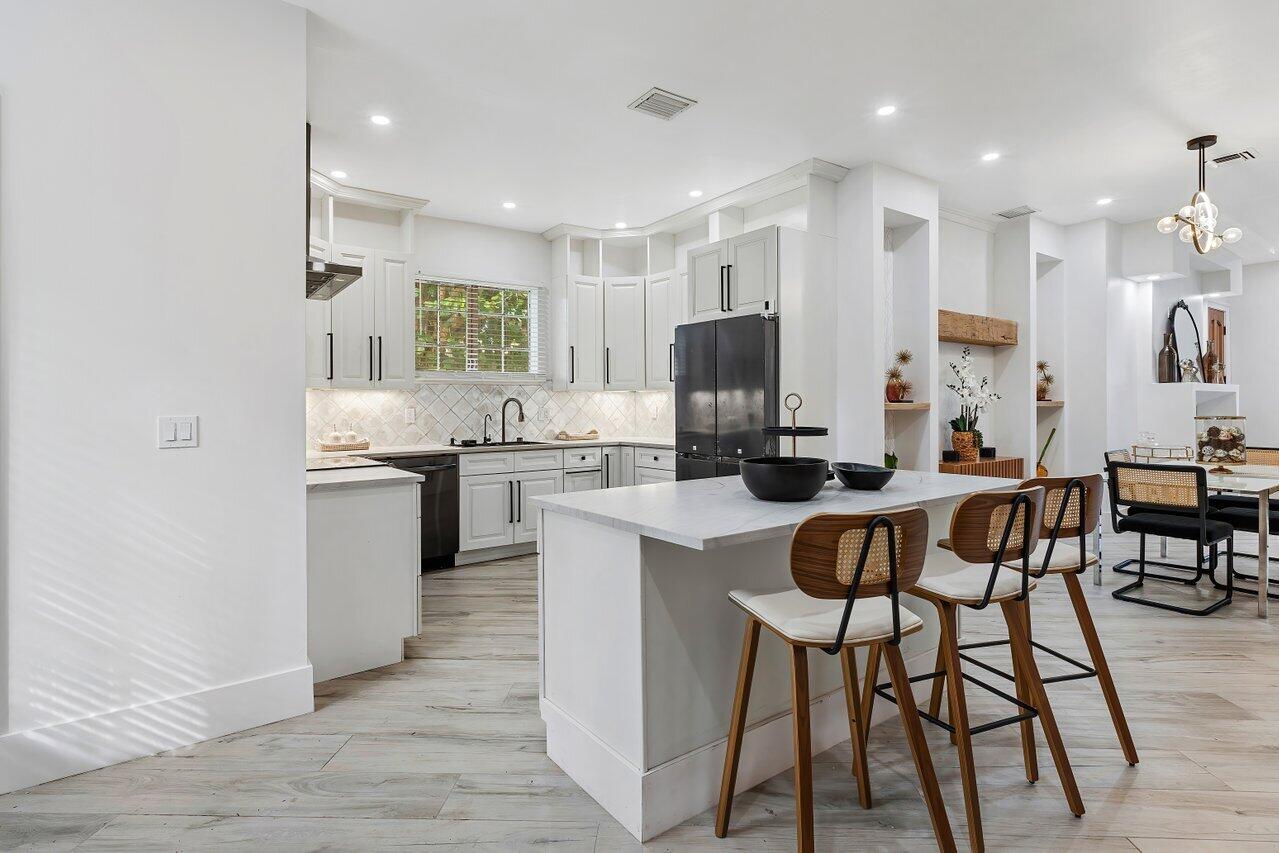 816 Park Place, West Palm Beach FL, 33401