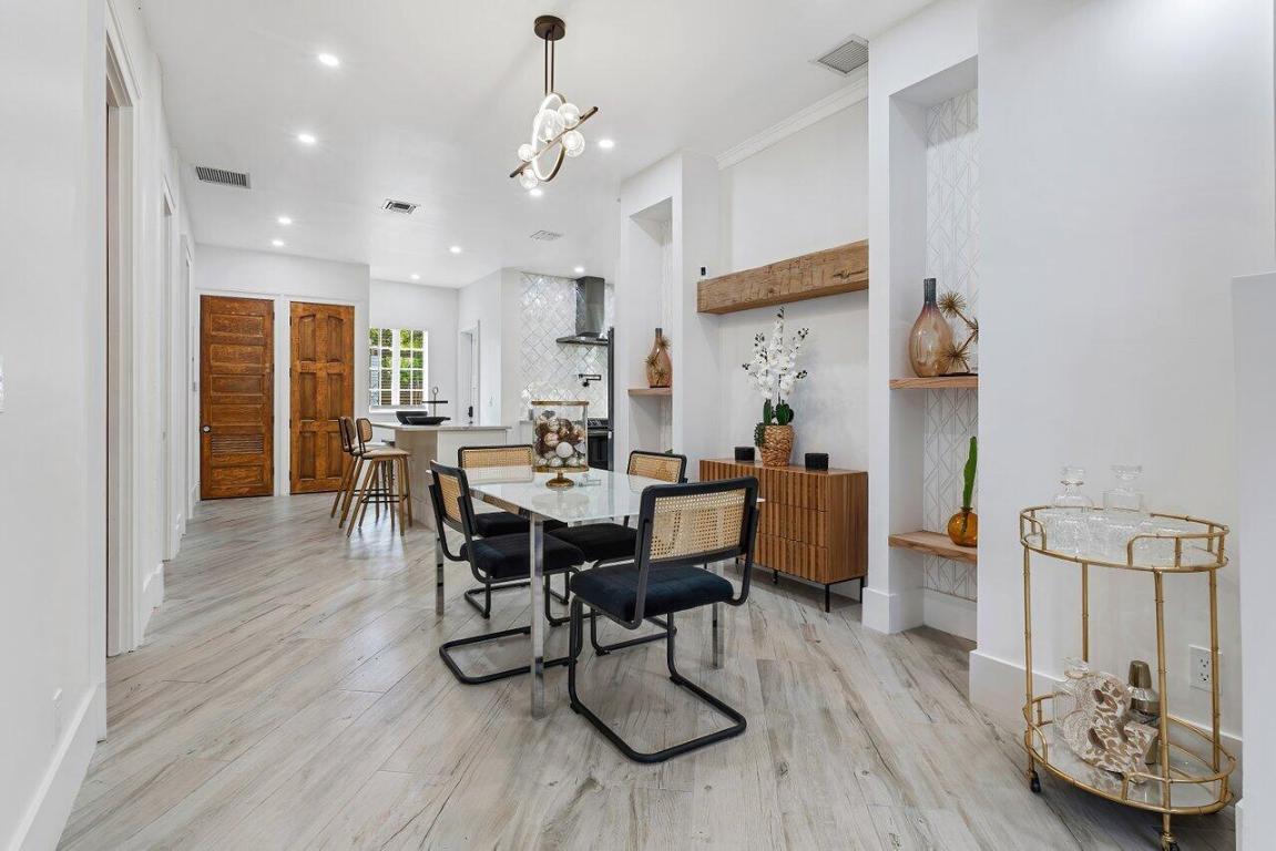 816 Park Place, West Palm Beach FL, 33401