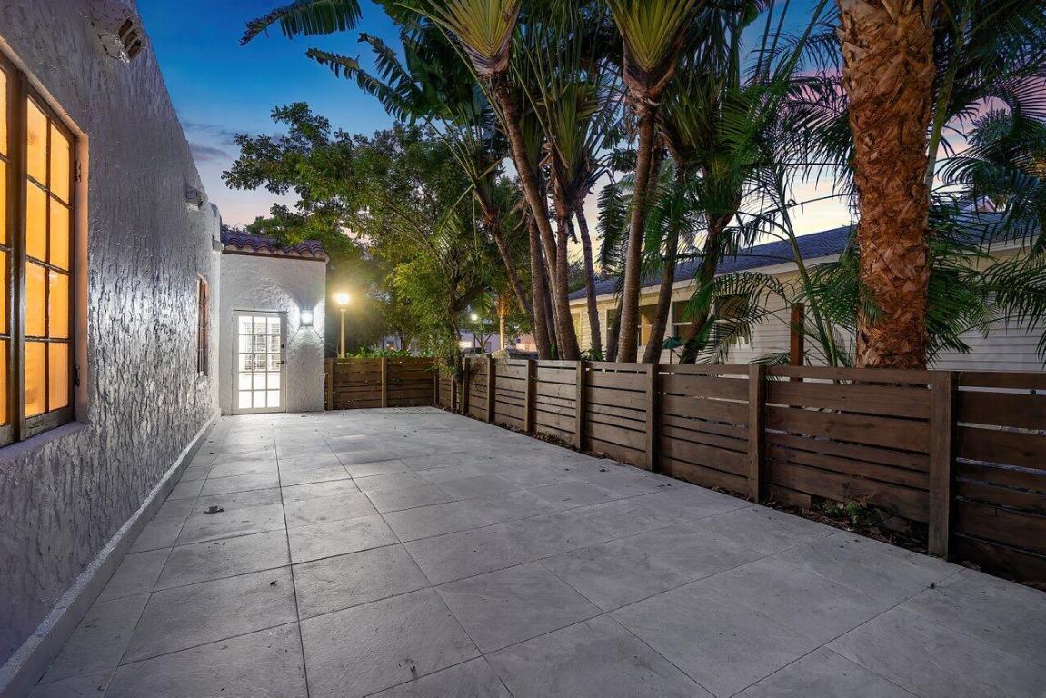 816 Park Place, West Palm Beach FL, 33401