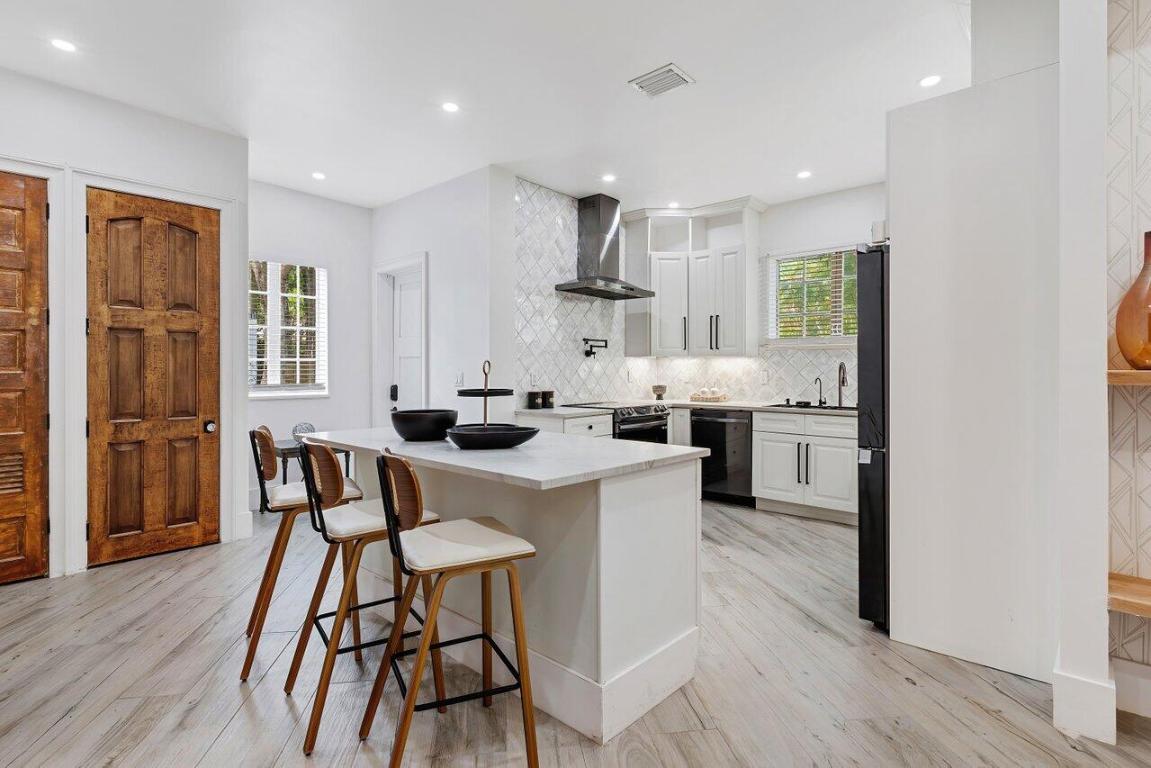 816 Park Place, West Palm Beach FL, 33401