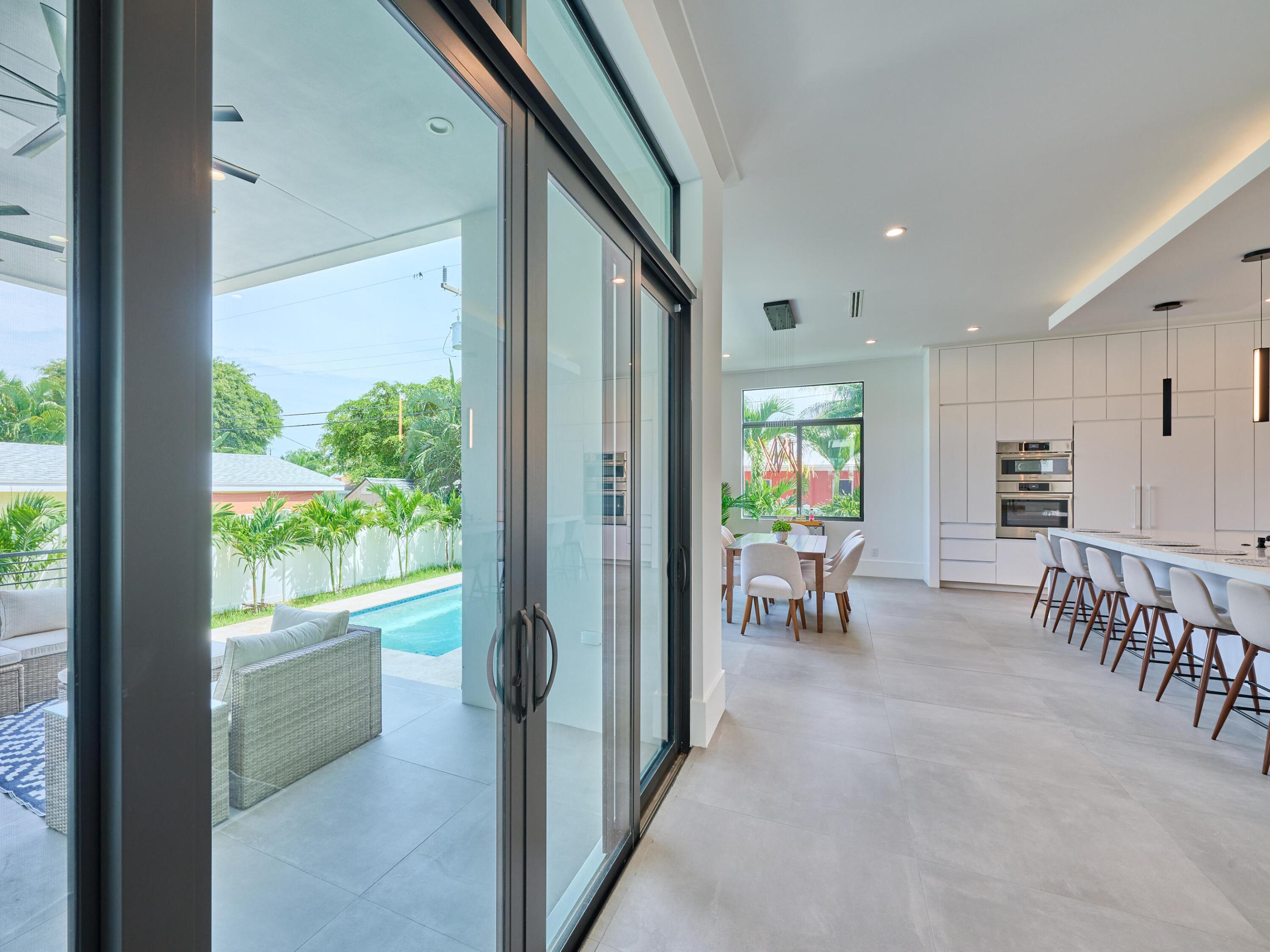 907 NE 2nd Avenue, Delray Beach FL, 33444