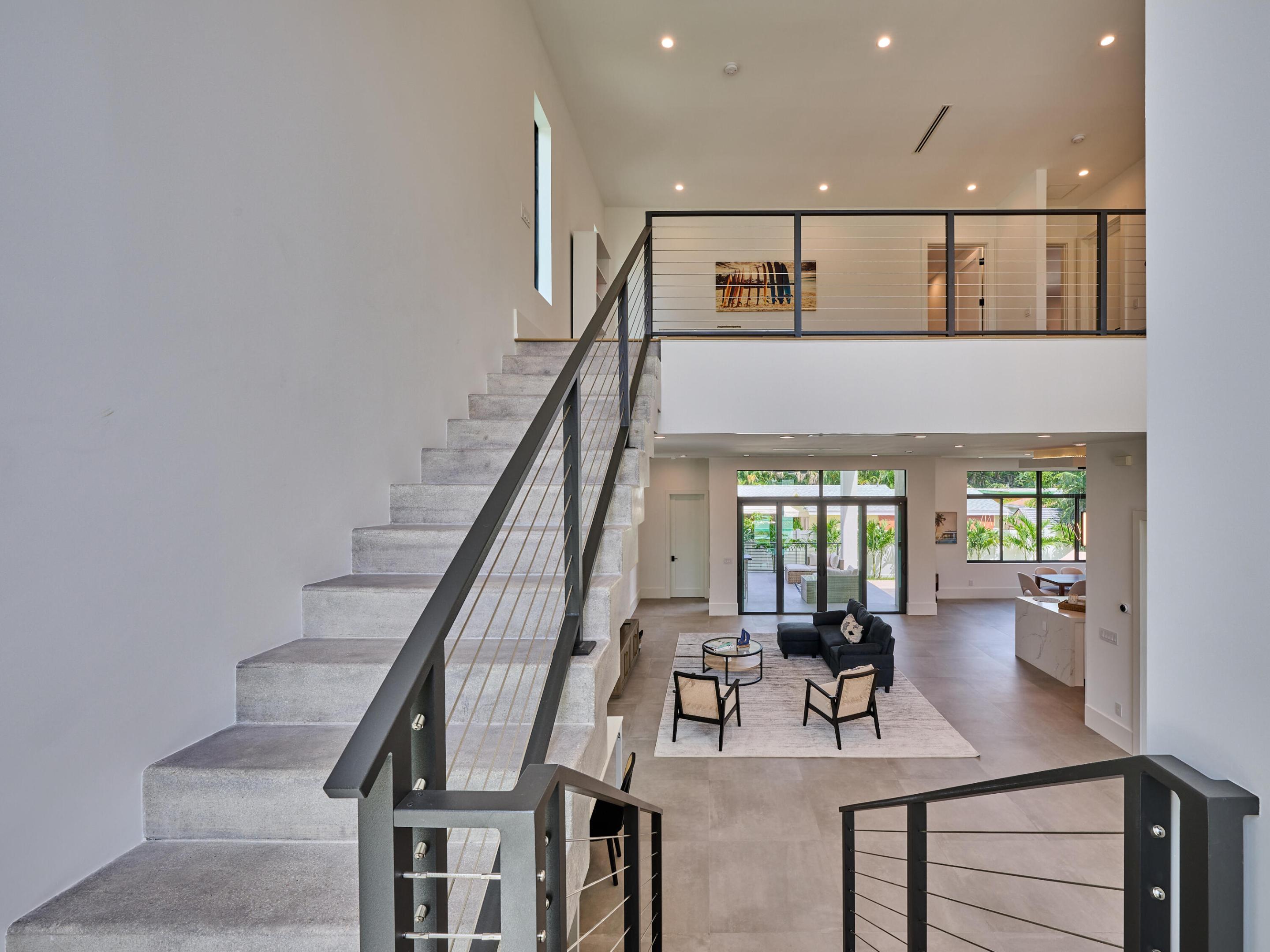 907 NE 2nd Avenue, Delray Beach FL, 33444