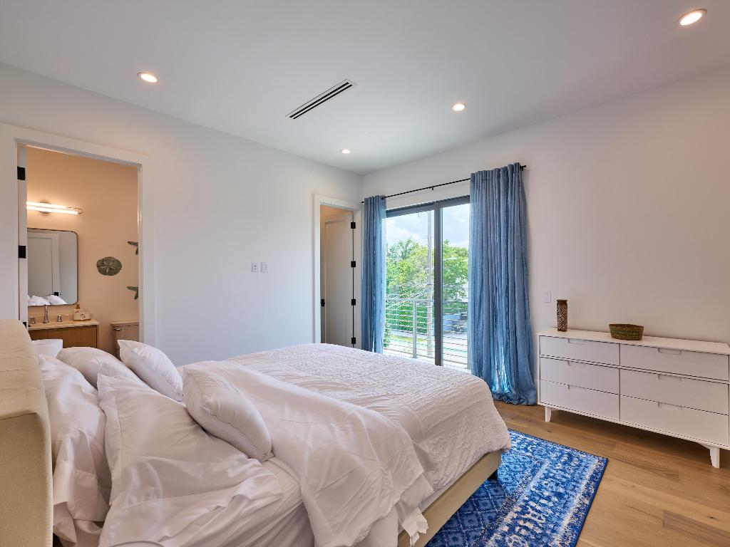 907 NE 2nd Avenue, Delray Beach FL, 33444