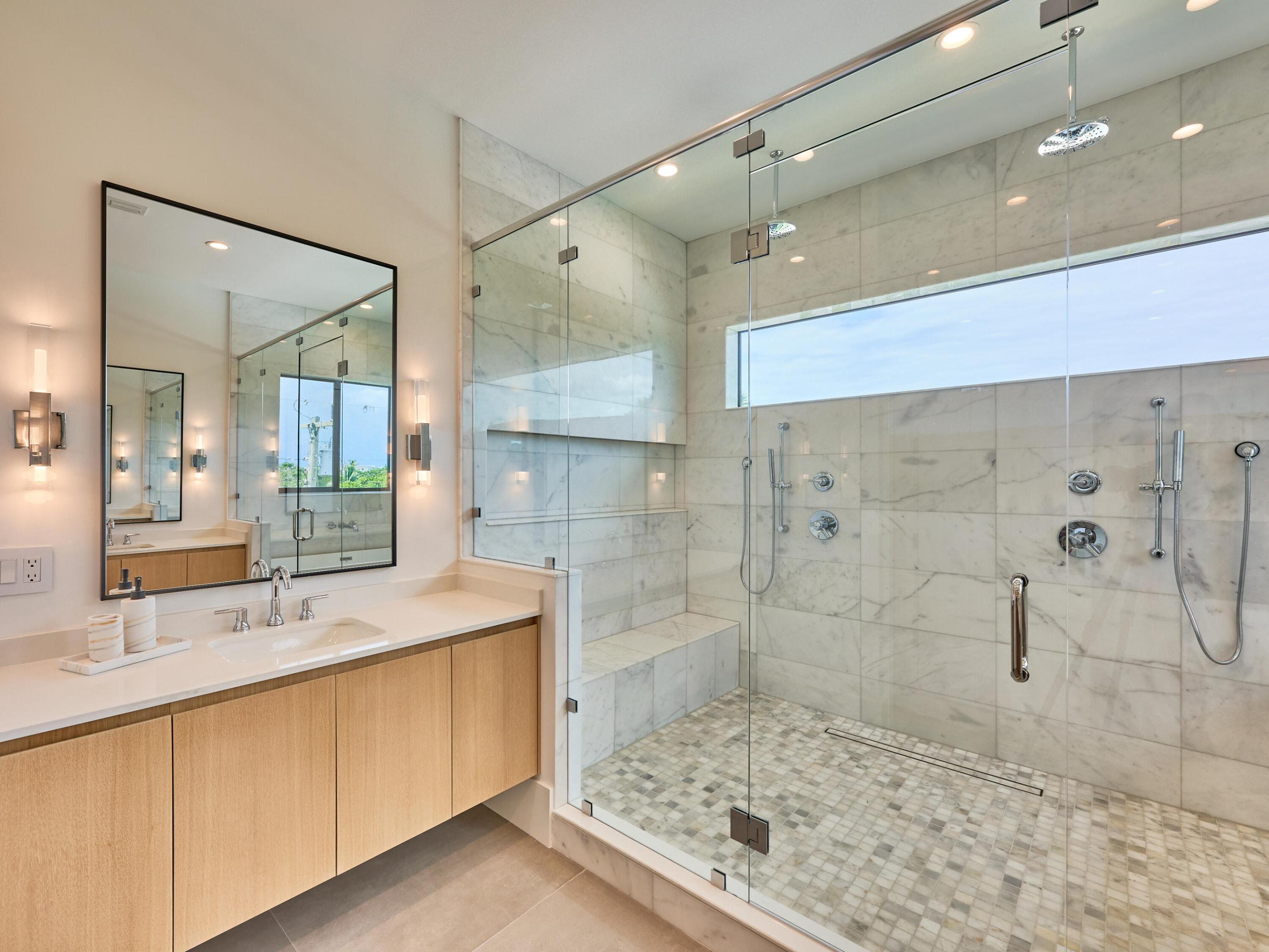 907 NE 2nd Avenue, Delray Beach FL, 33444