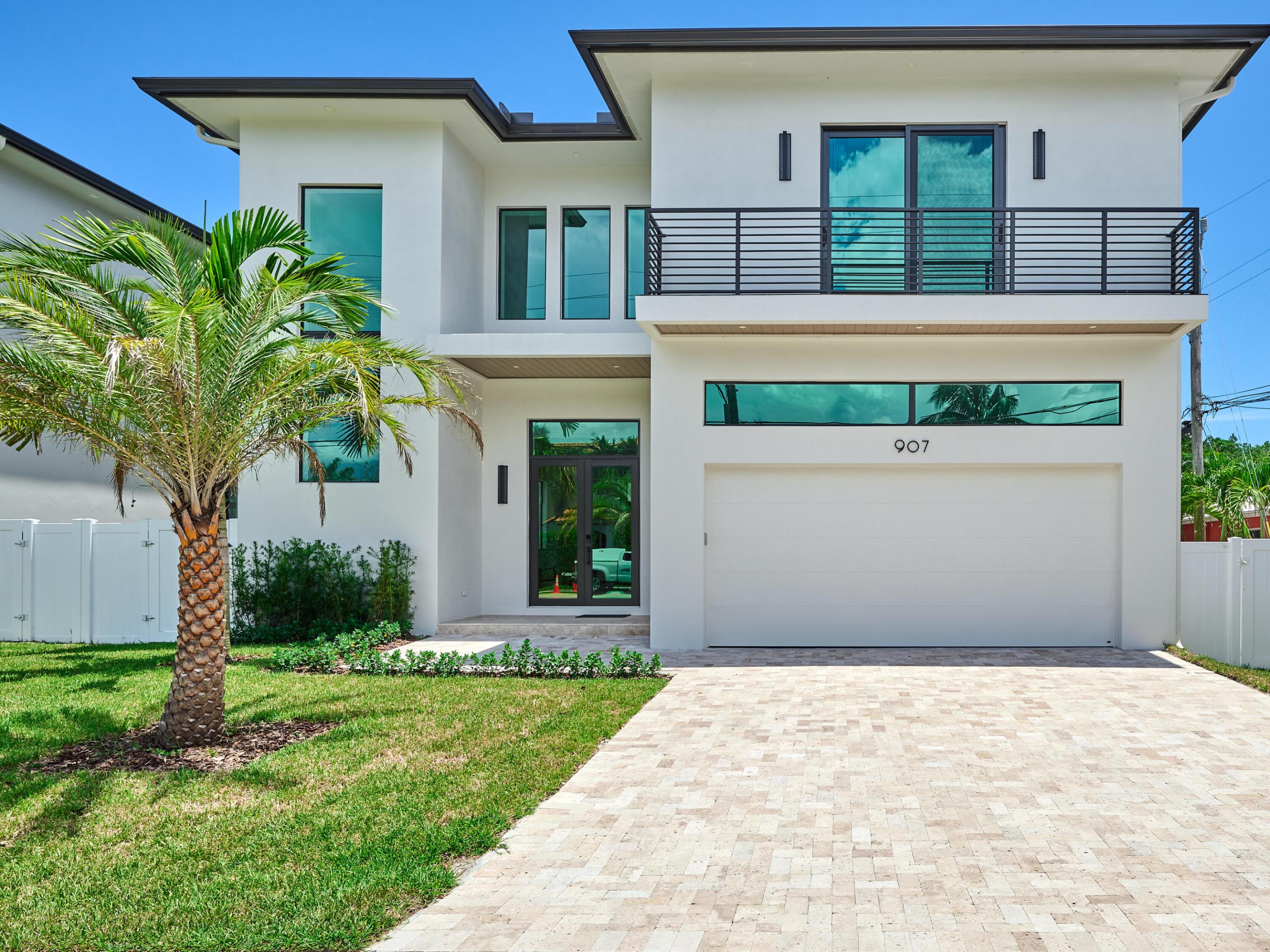 907 NE 2nd Avenue, Delray Beach FL, 33444