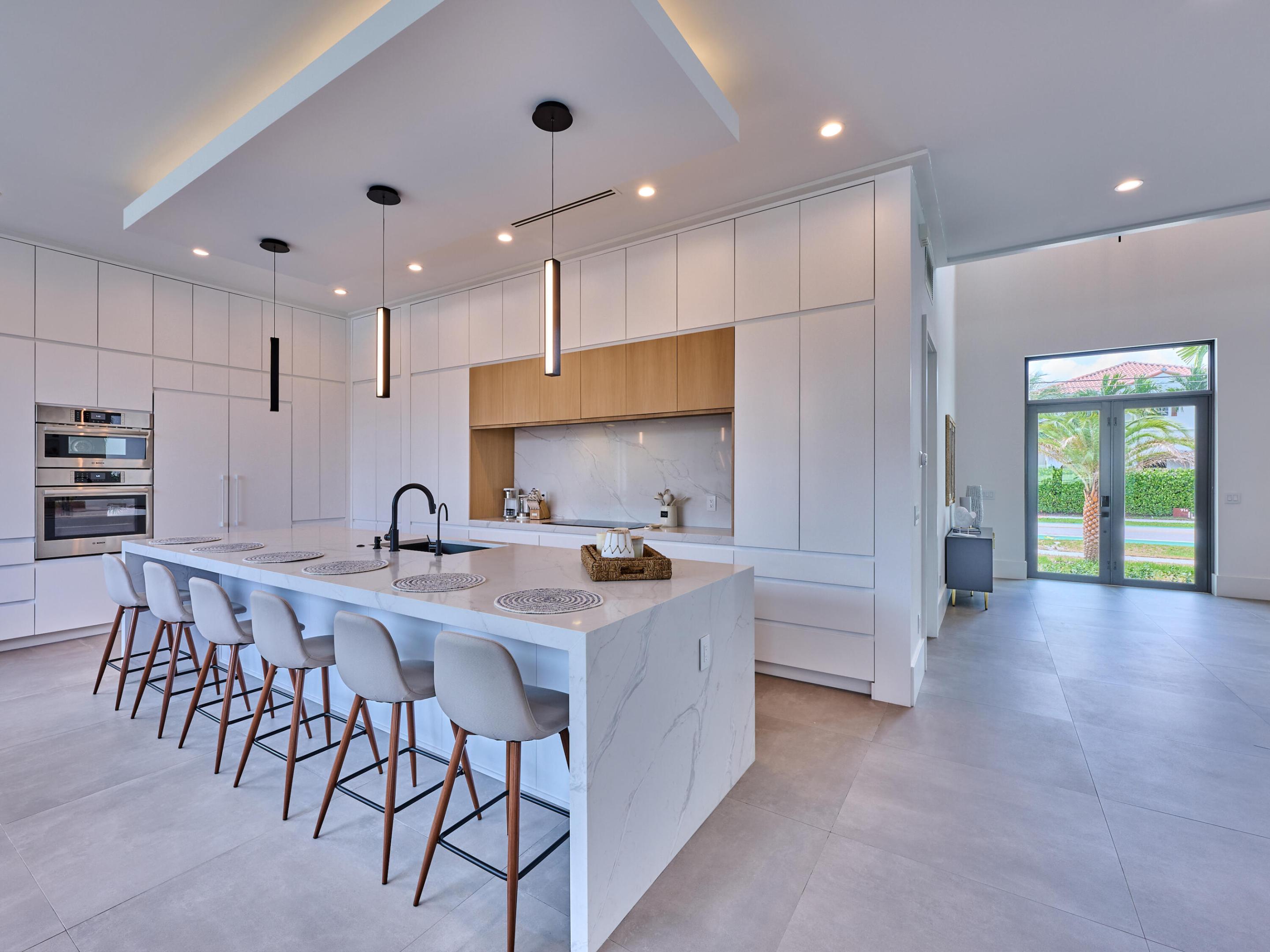 907 NE 2nd Avenue, Delray Beach FL, 33444