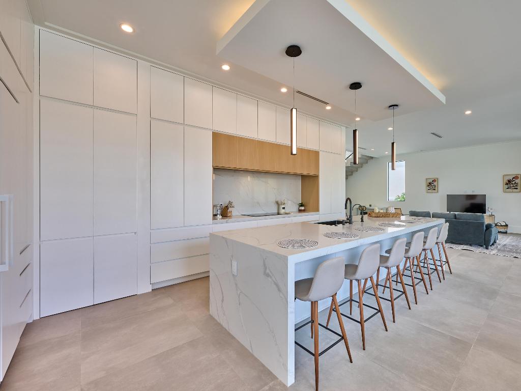 907 NE 2nd Avenue, Delray Beach FL, 33444