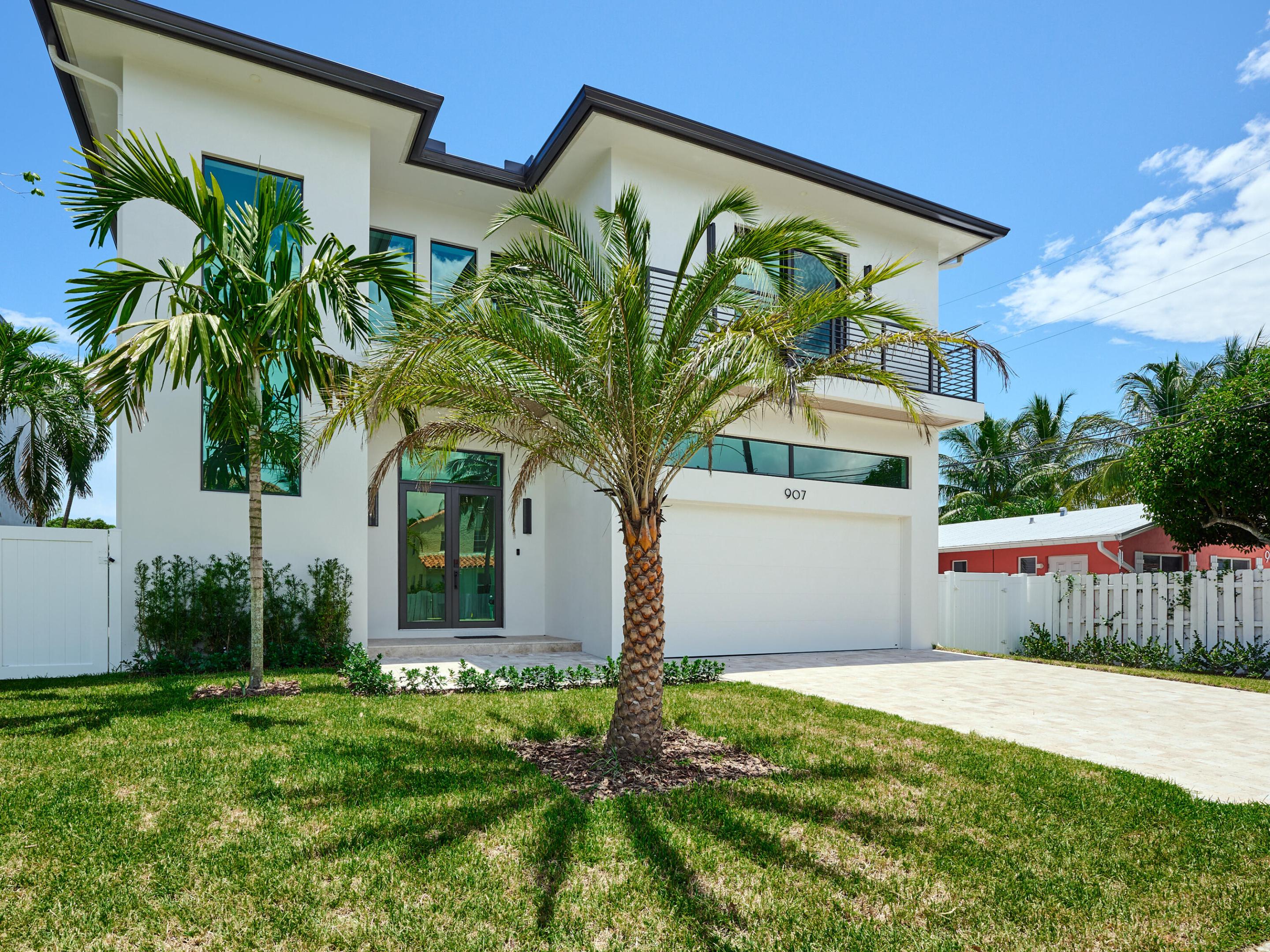 907 NE 2nd Avenue, Delray Beach FL, 33444