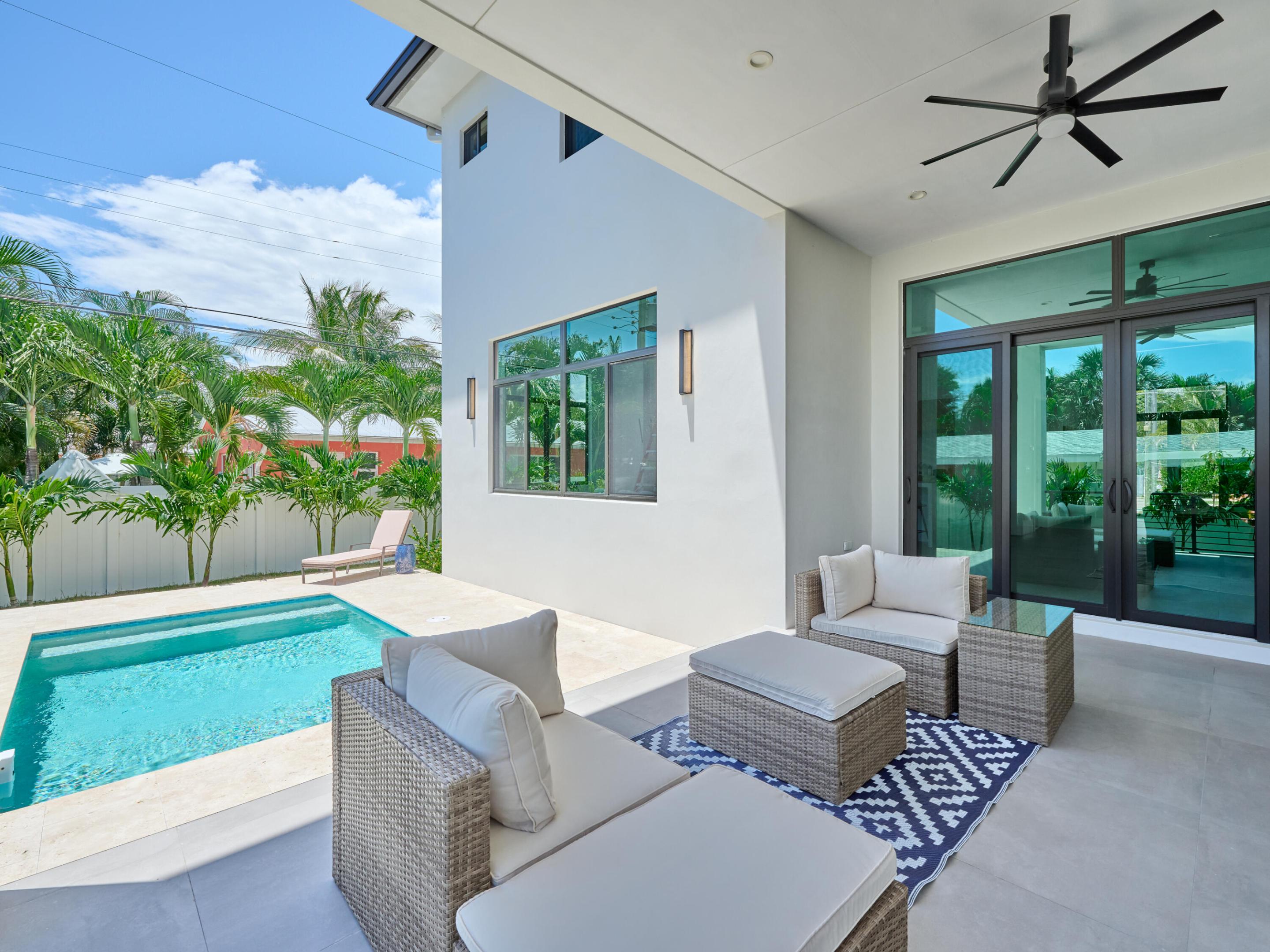 907 NE 2nd Avenue, Delray Beach FL, 33444