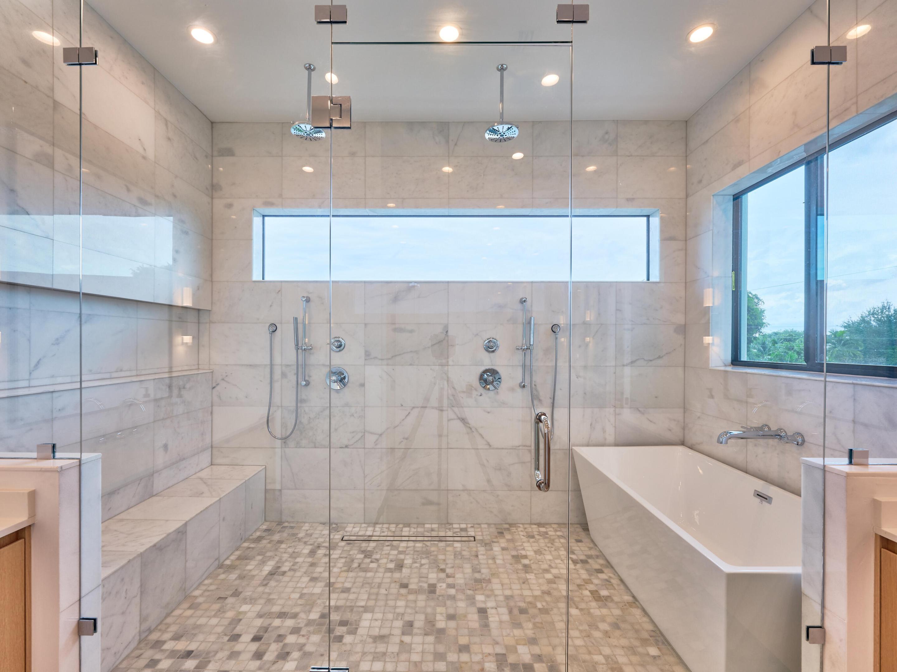 907 NE 2nd Avenue, Delray Beach FL, 33444