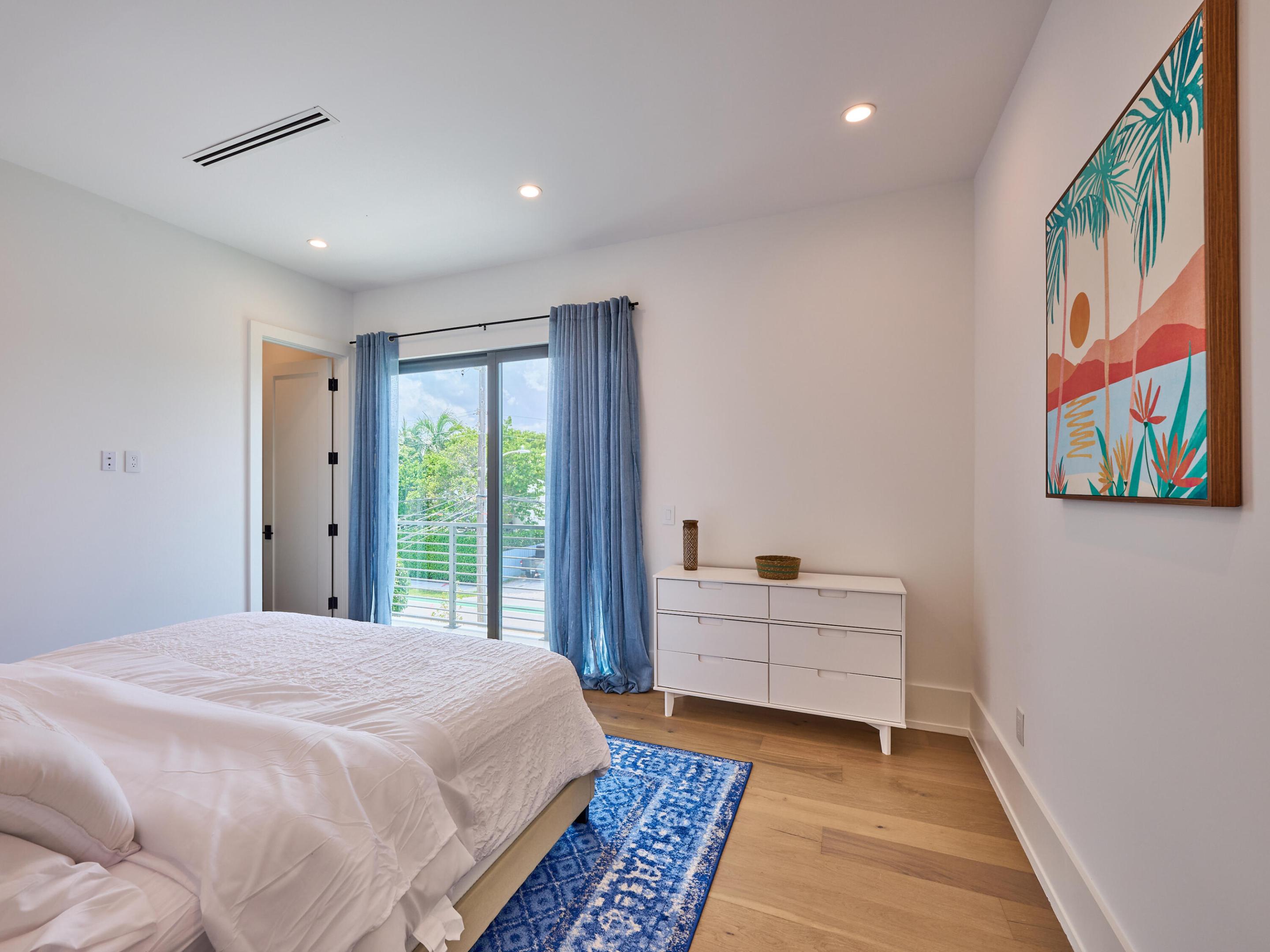 907 NE 2nd Avenue, Delray Beach FL, 33444