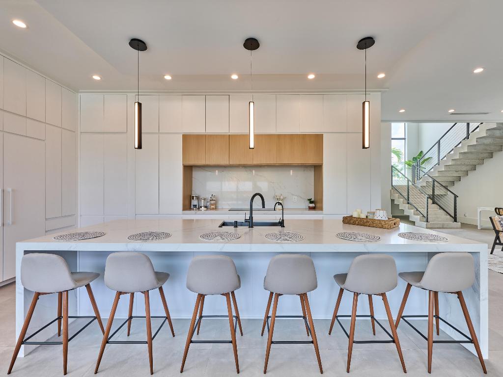 907 NE 2nd Avenue, Delray Beach FL, 33444