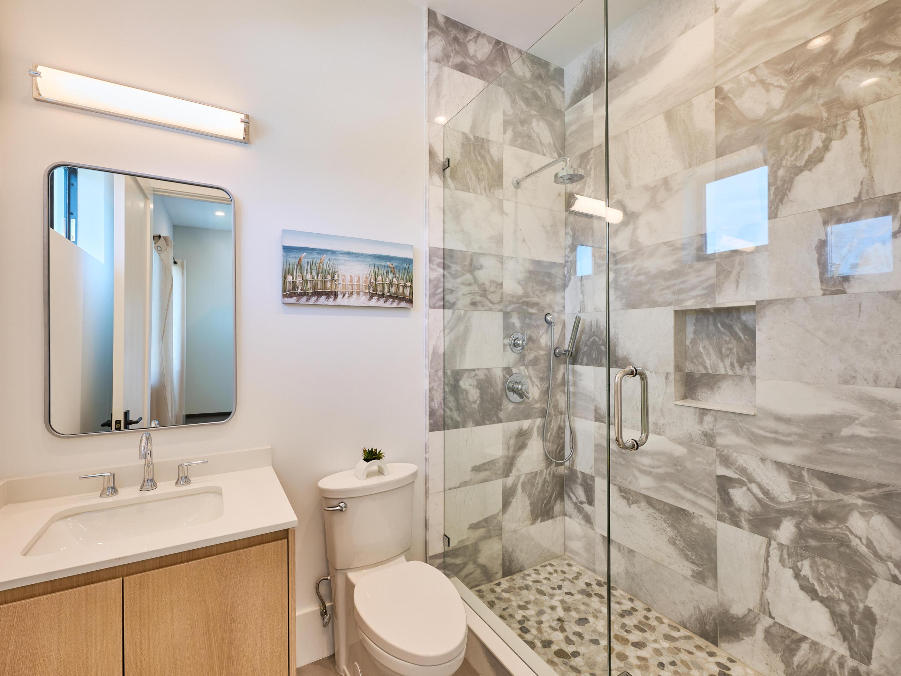 907 NE 2nd Avenue, Delray Beach FL, 33444