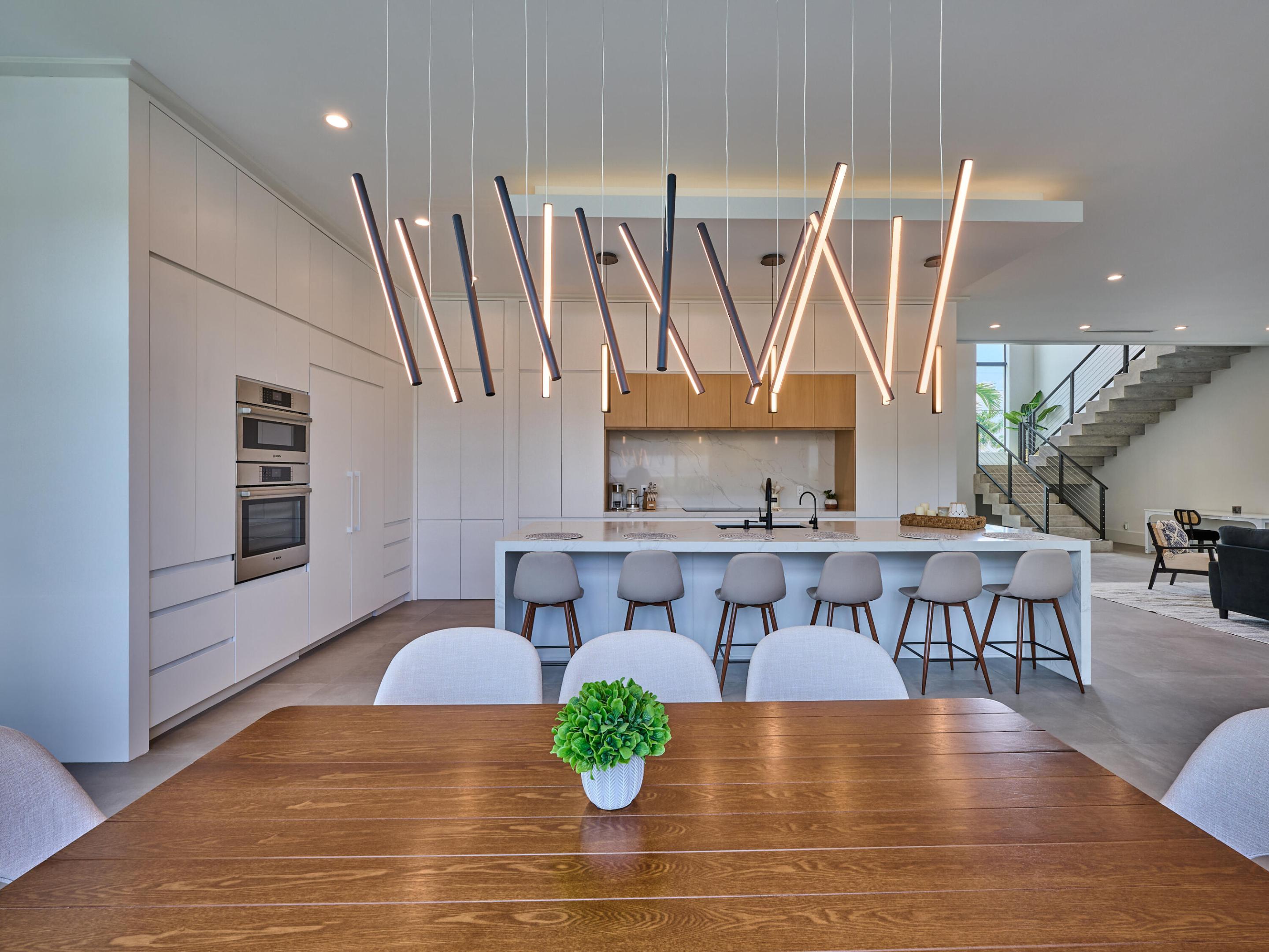 907 NE 2nd Avenue, Delray Beach FL, 33444