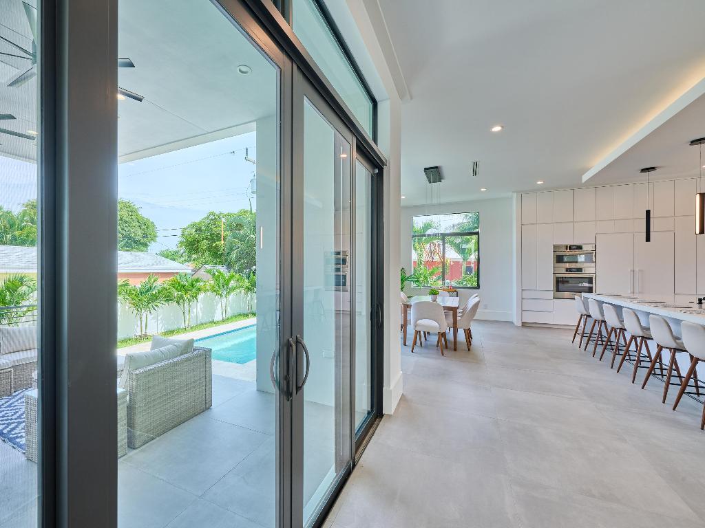 907 NE 2nd Avenue, Delray Beach FL, 33444