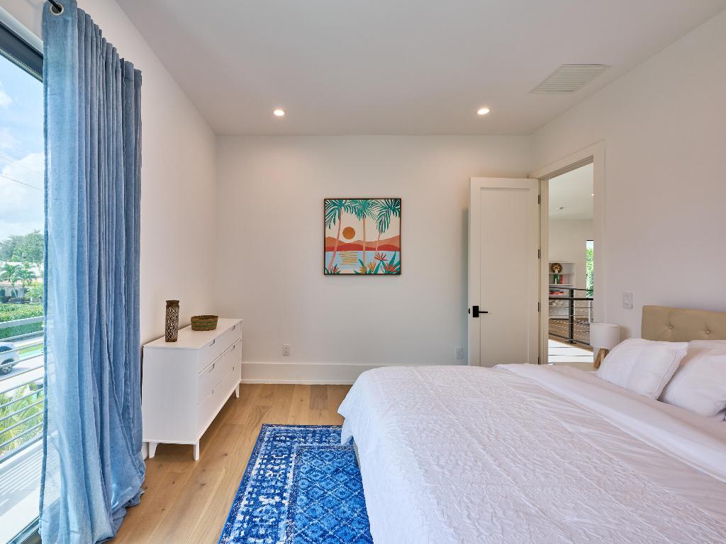 907 NE 2nd Avenue, Delray Beach FL, 33444