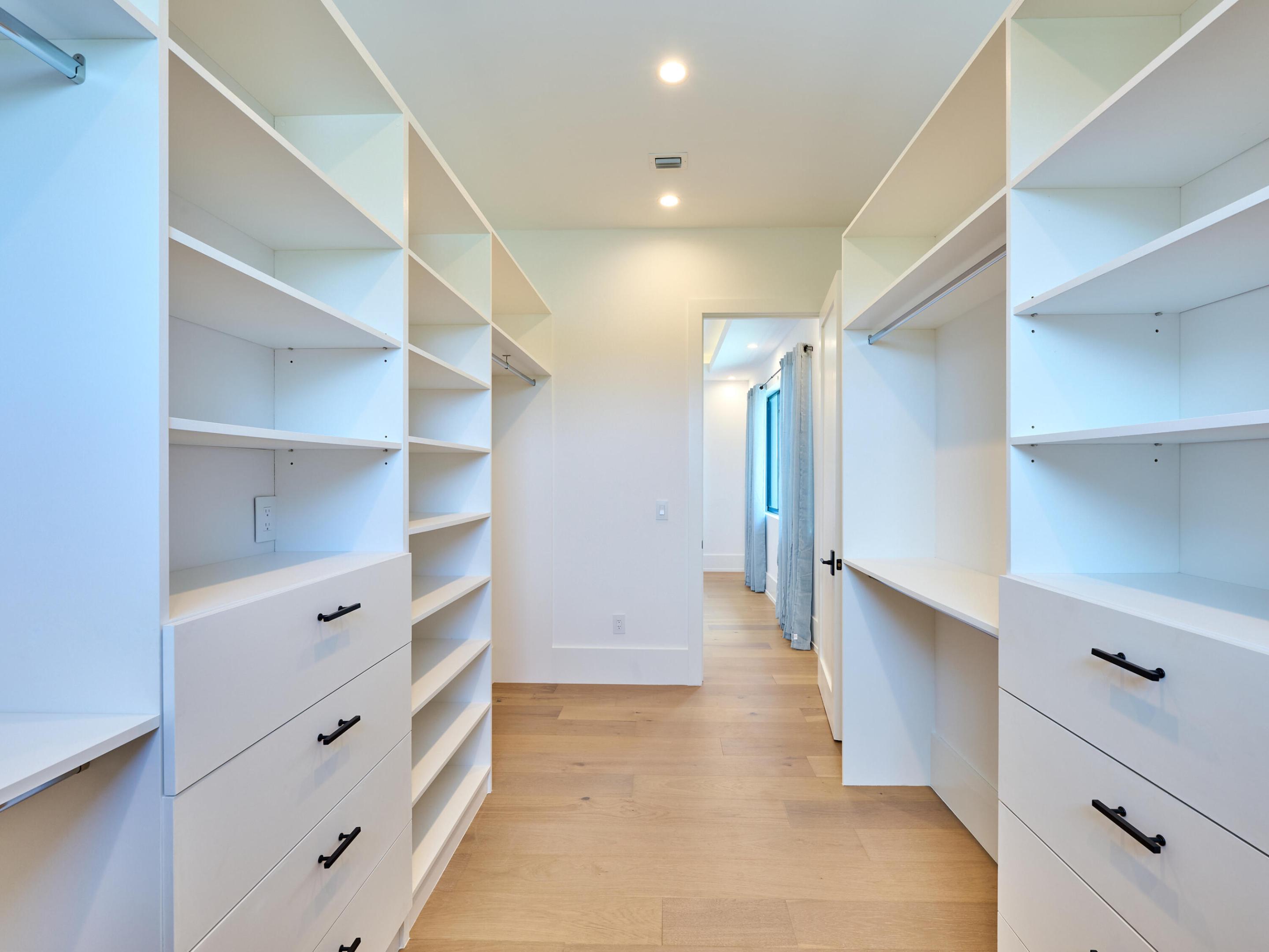 907 NE 2nd Avenue, Delray Beach FL, 33444