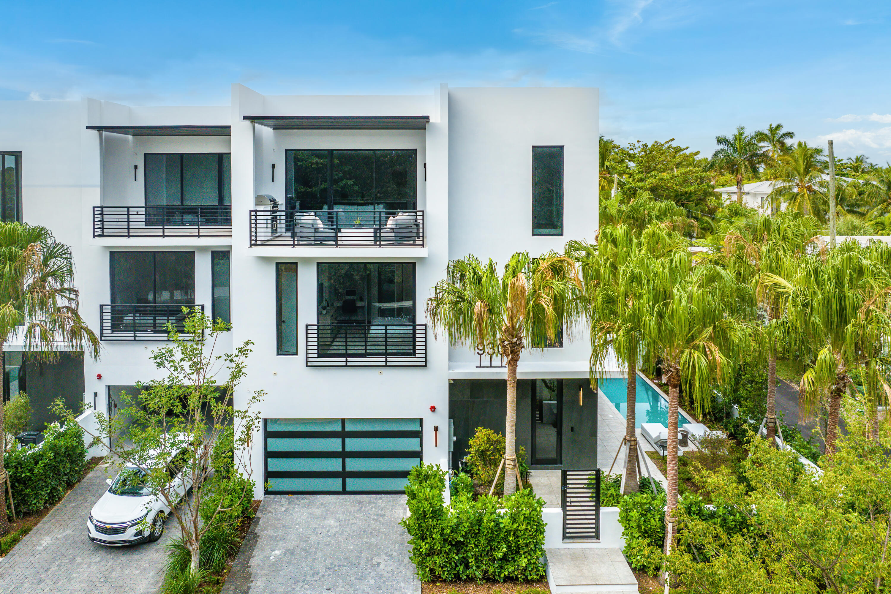 930 Palm Trail, Delray Beach FL, 33483