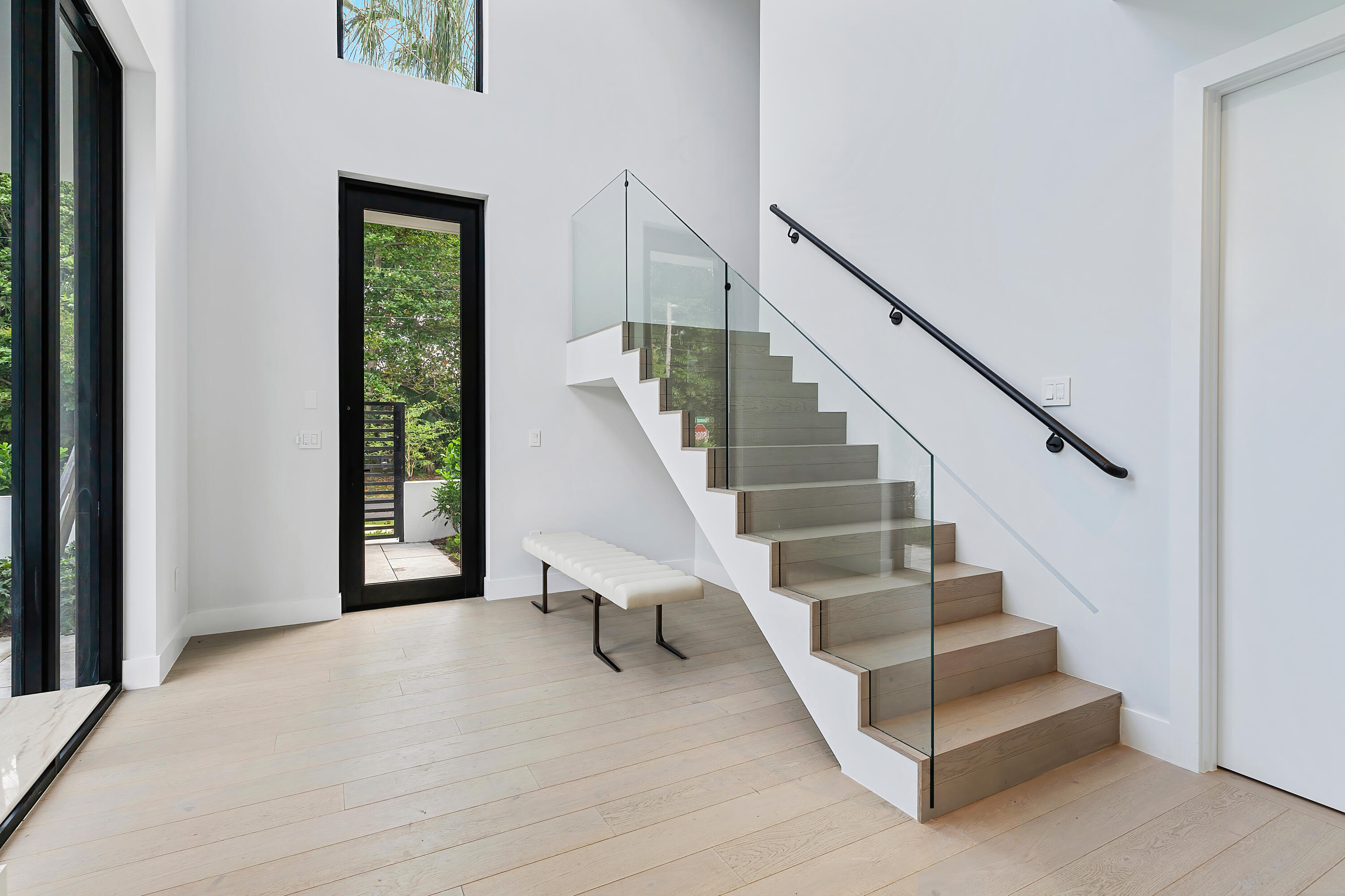 930 Palm Trail, Delray Beach FL, 33483