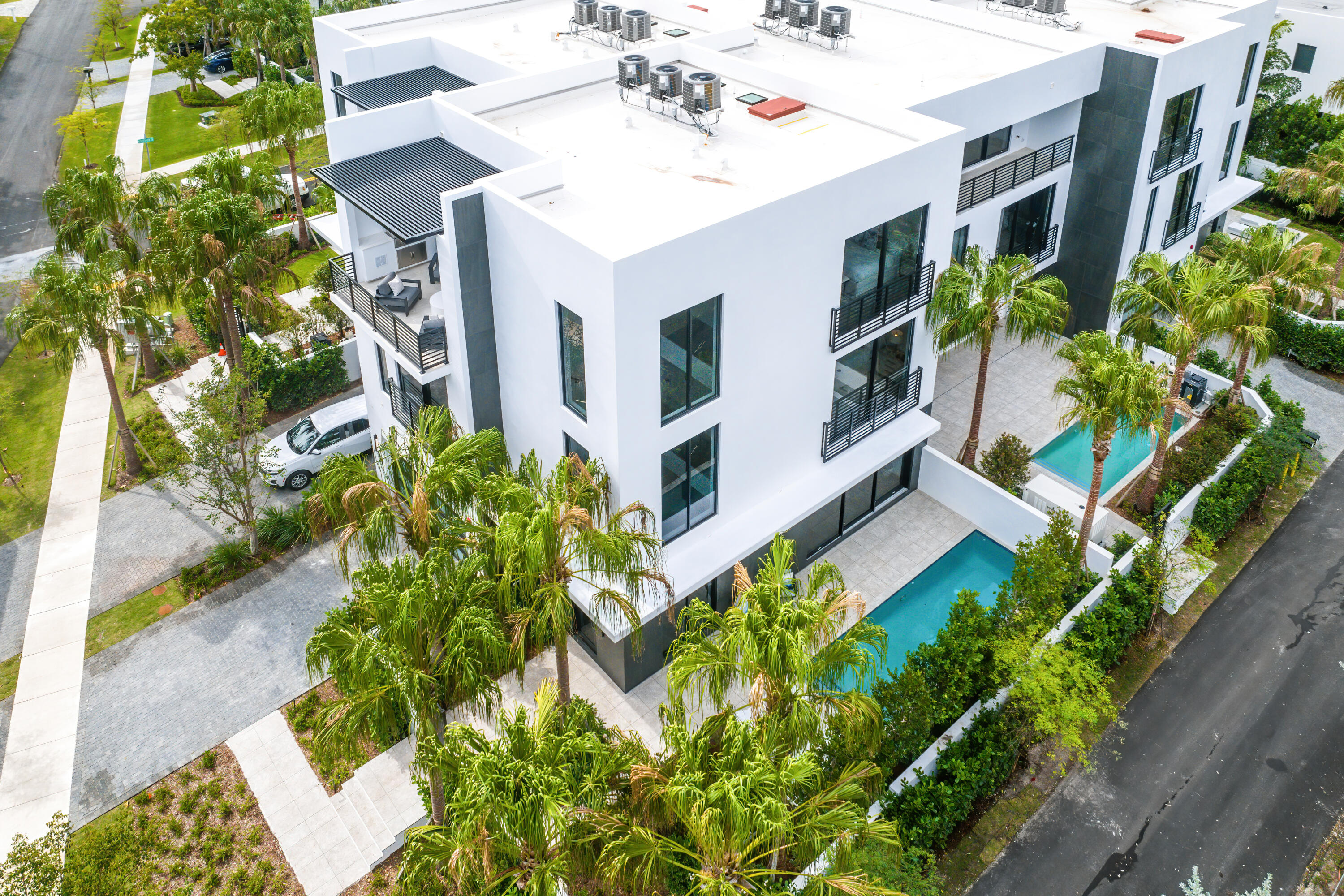 930 Palm Trail, Delray Beach FL, 33483