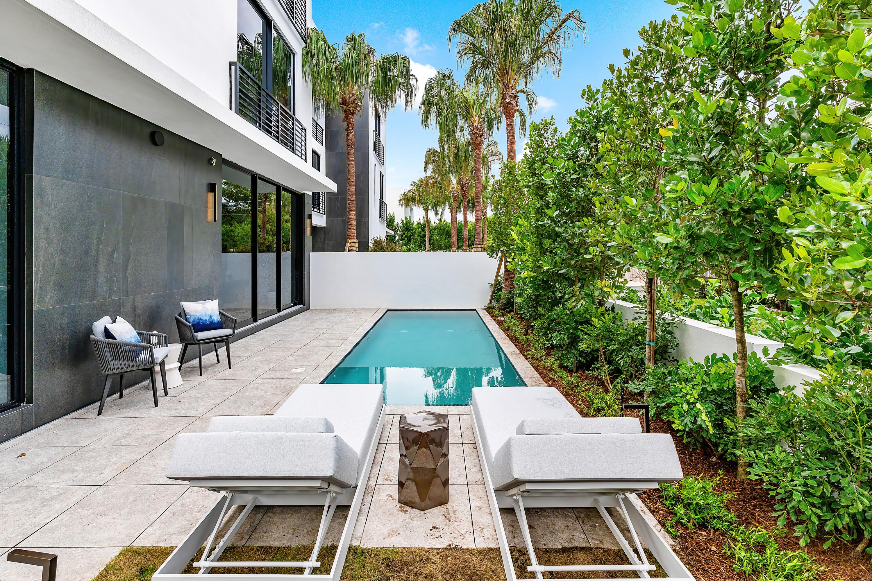 930 Palm Trail, Delray Beach FL, 33483