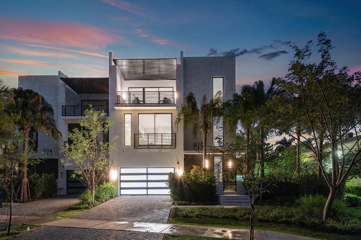 930 Palm Trail, Delray Beach FL, 33483