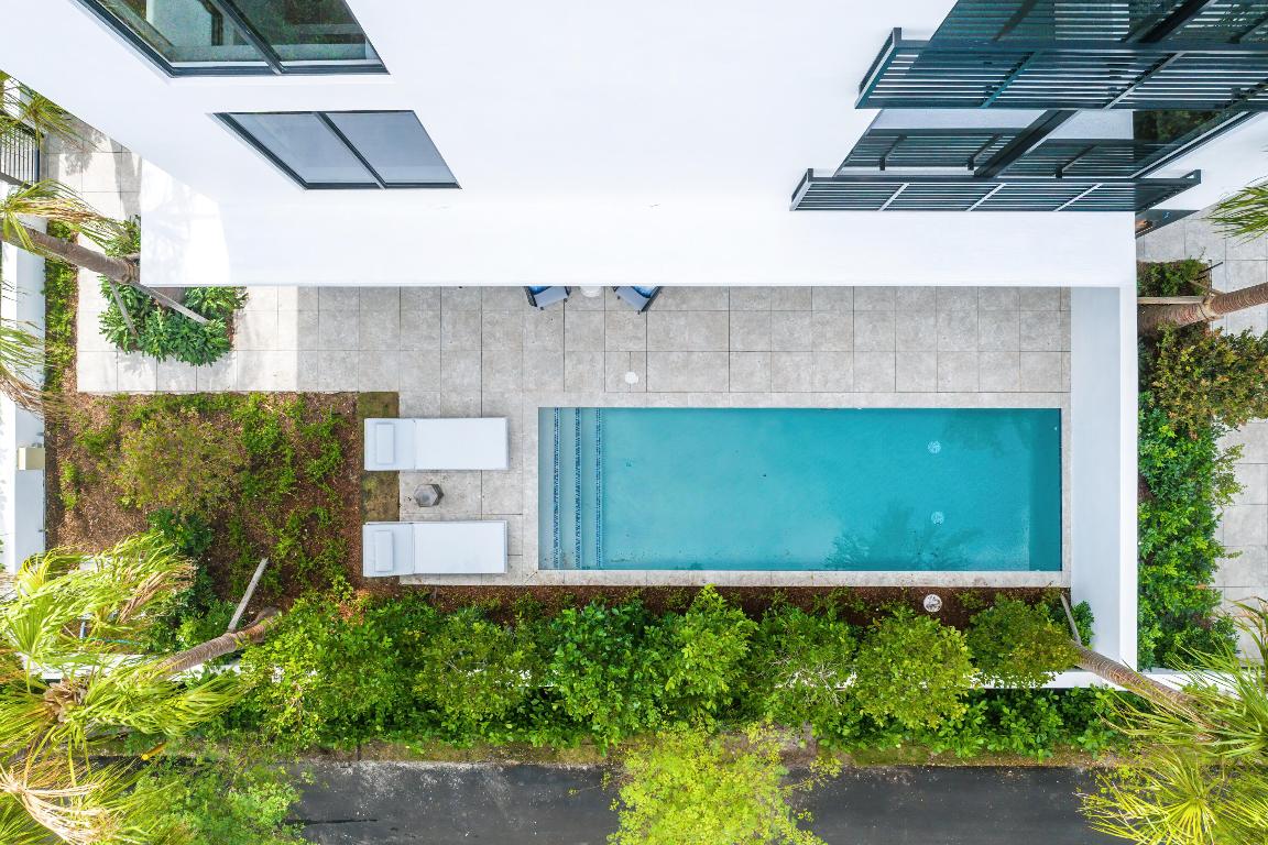 930 Palm Trail, Delray Beach FL, 33483