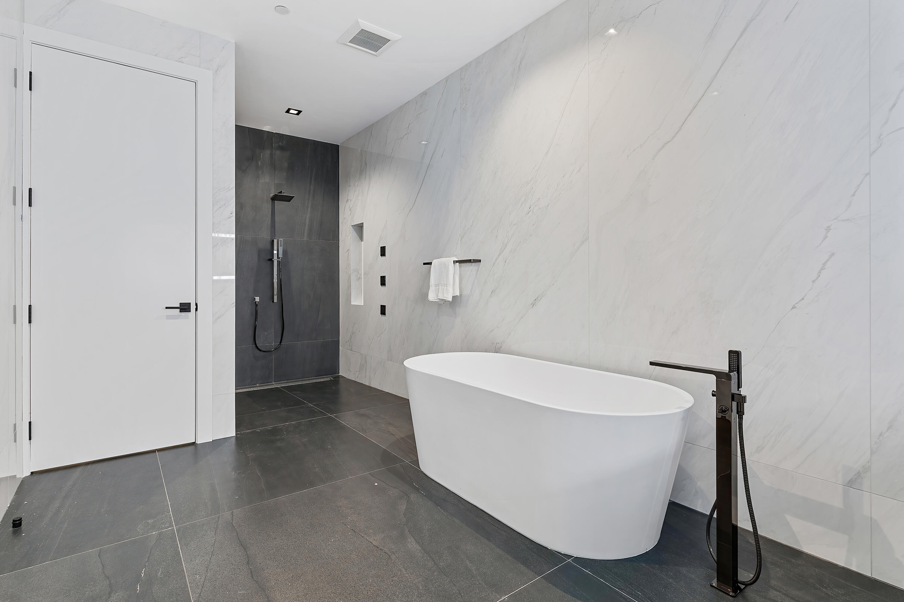 930 Palm Trail, Delray Beach FL, 33483