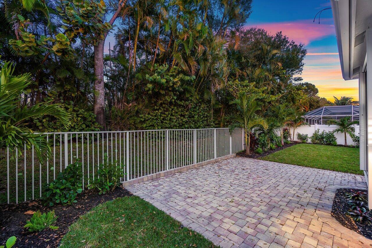 5954 Las Colinas Circle