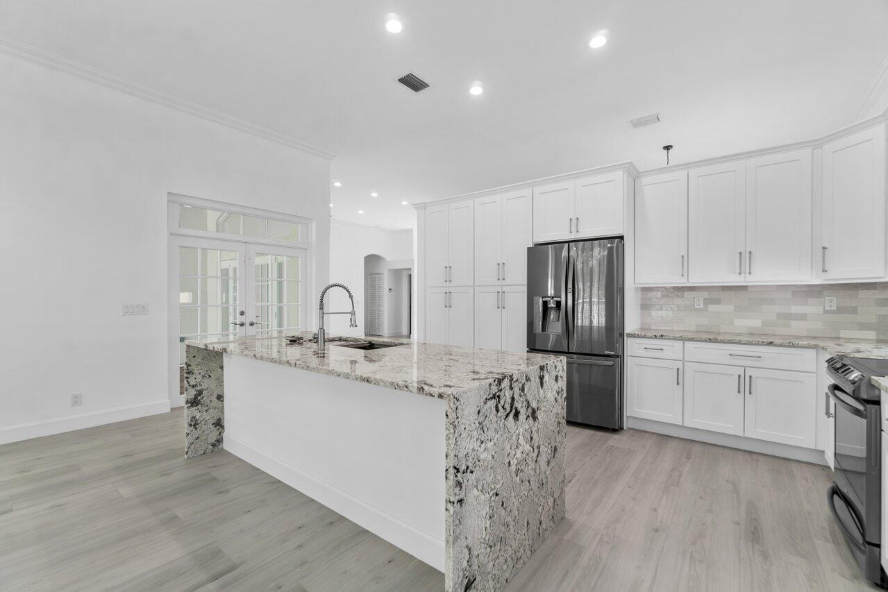 5954 Las Colinas Circle