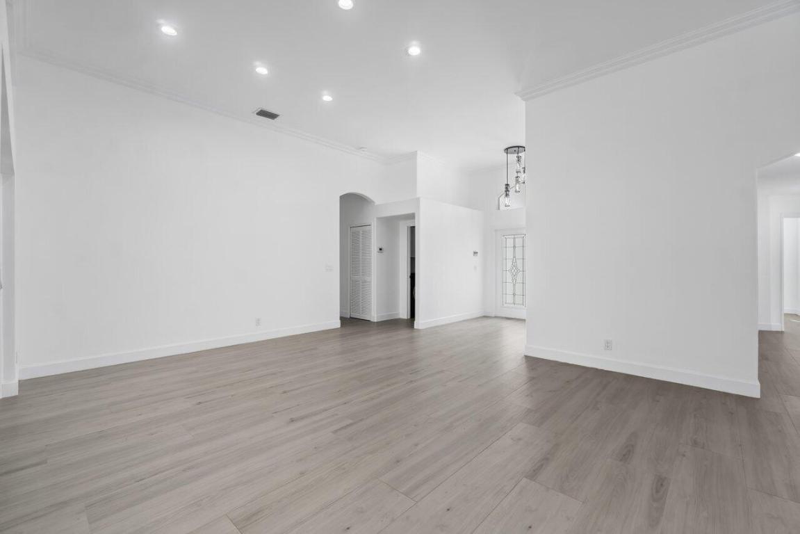 5954 Las Colinas Circle