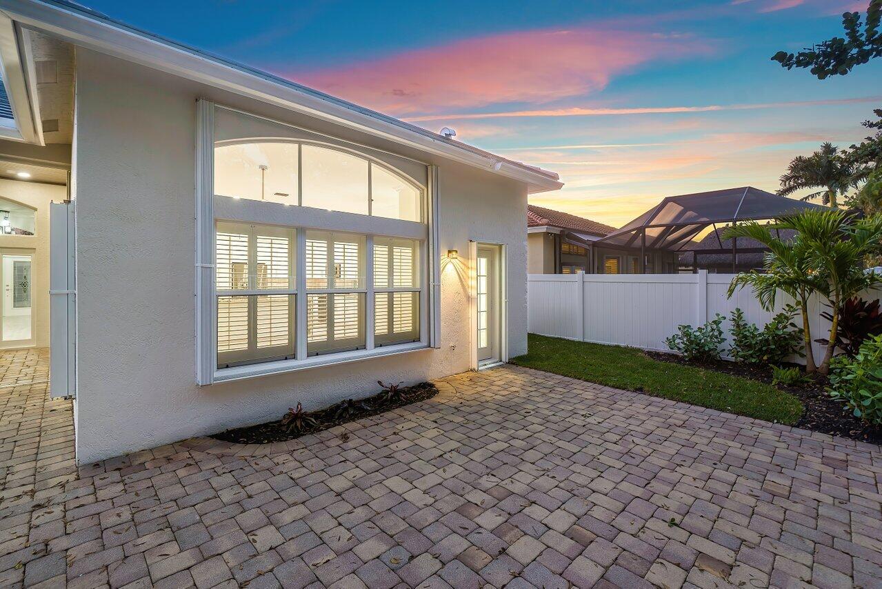 5954 Las Colinas Circle