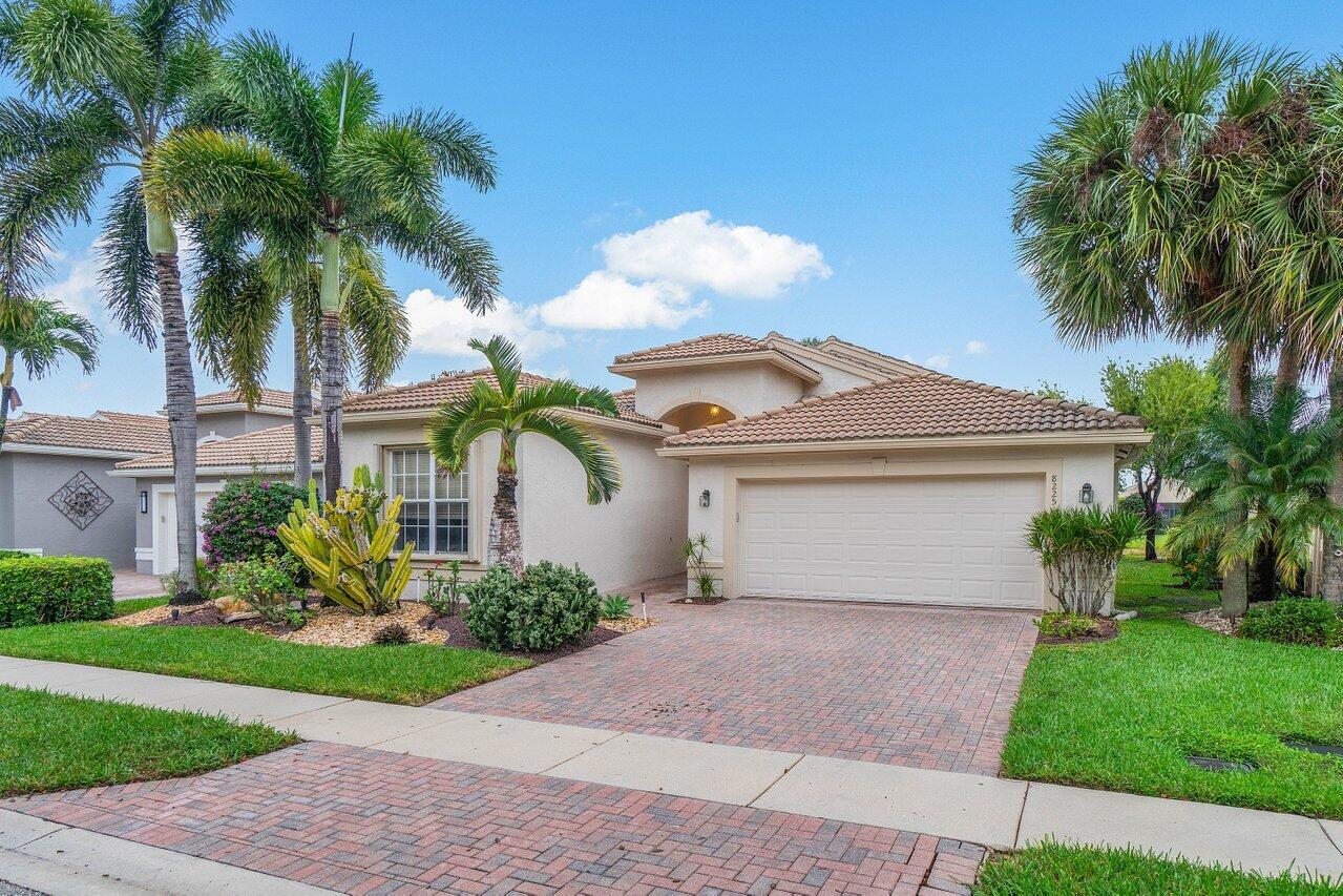 8225 Sandpiper Glen Drive, Lake Worth FL, 33467