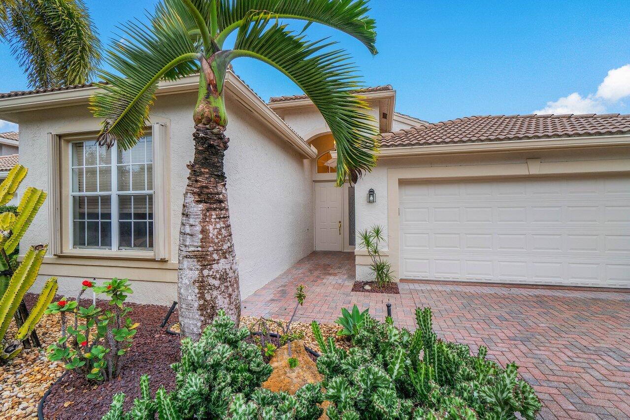 8225 Sandpiper Glen Drive, Lake Worth FL, 33467