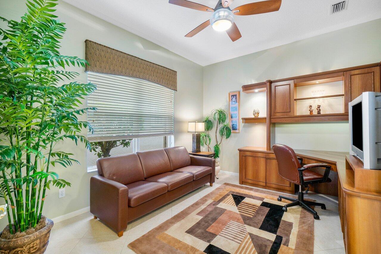 8225 Sandpiper Glen Drive, Lake Worth FL, 33467