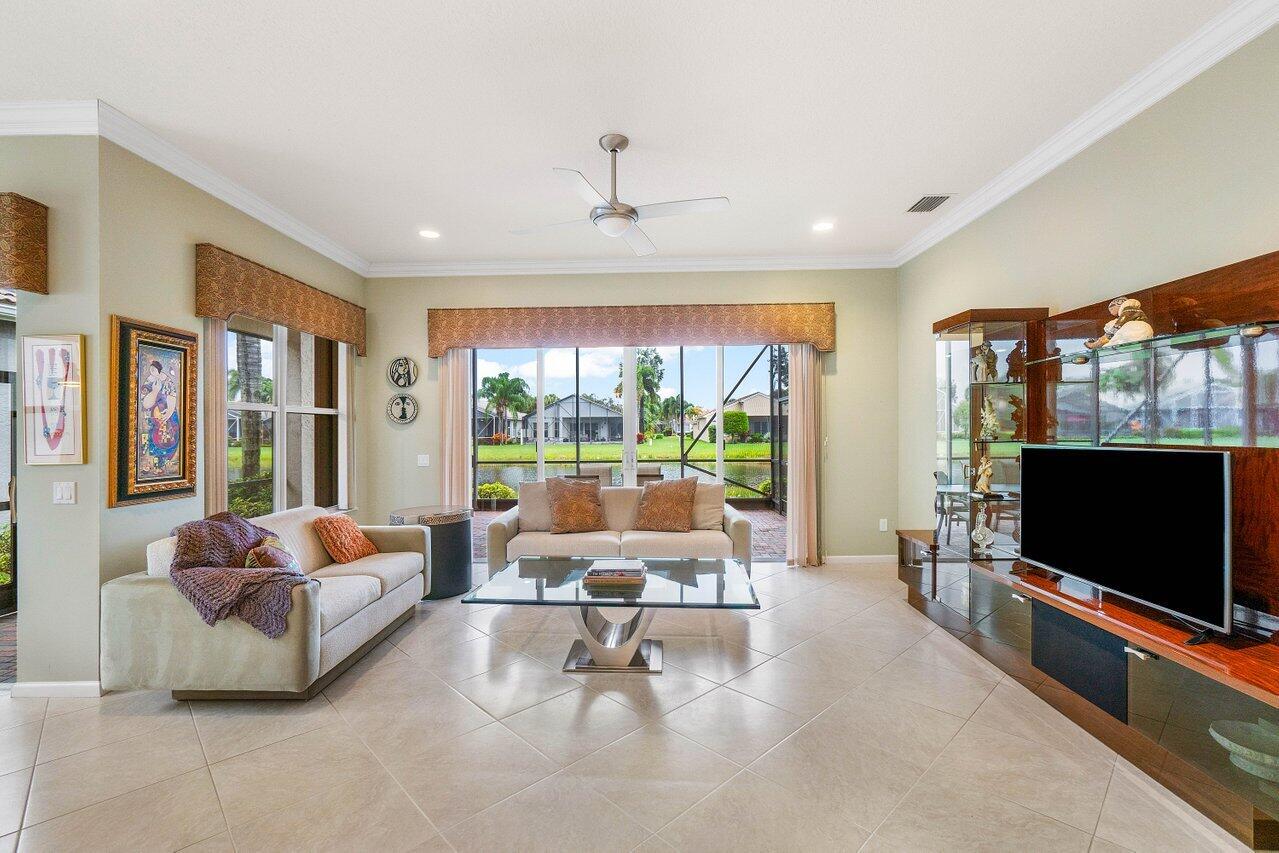 8225 Sandpiper Glen Drive, Lake Worth FL, 33467
