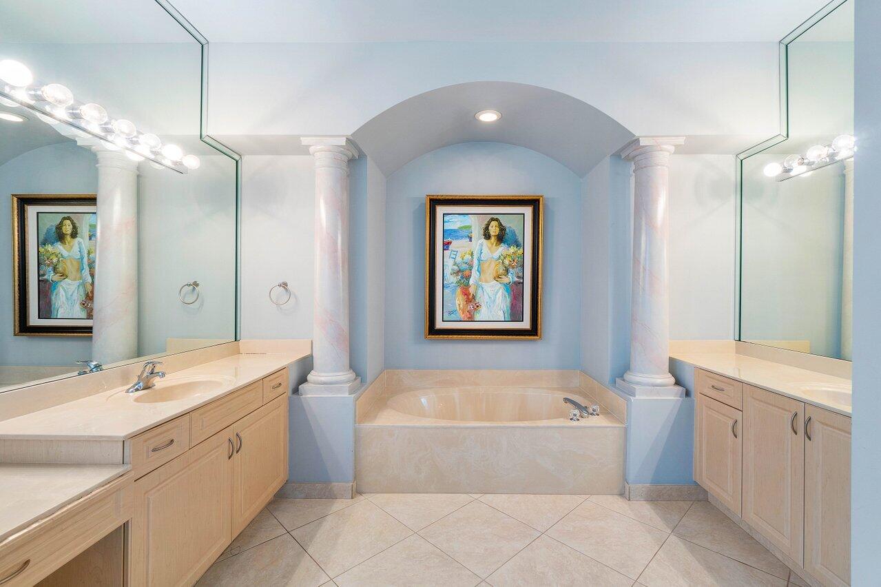 8225 Sandpiper Glen Drive, Lake Worth FL, 33467