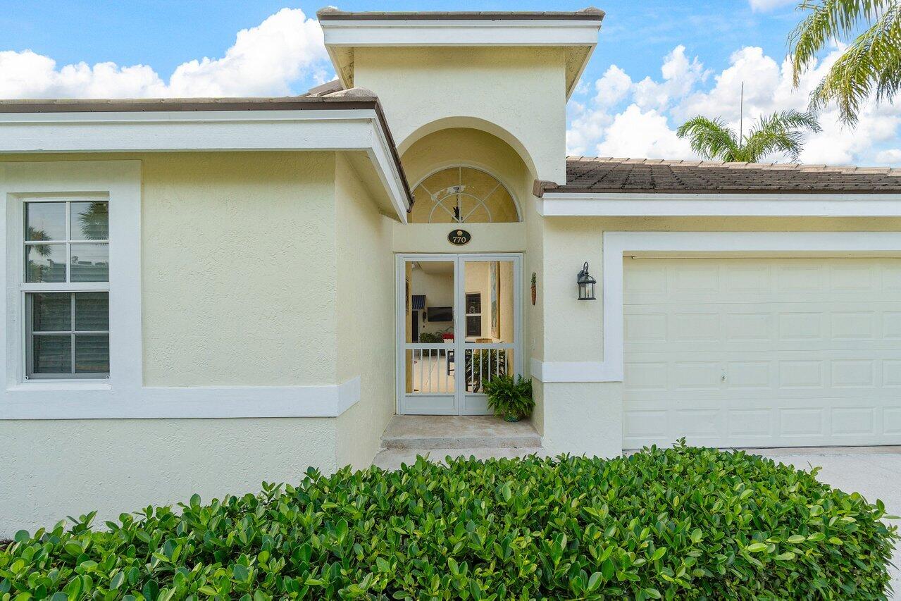 770 Clearbrook Park Circle, Delray Beach FL, 33445