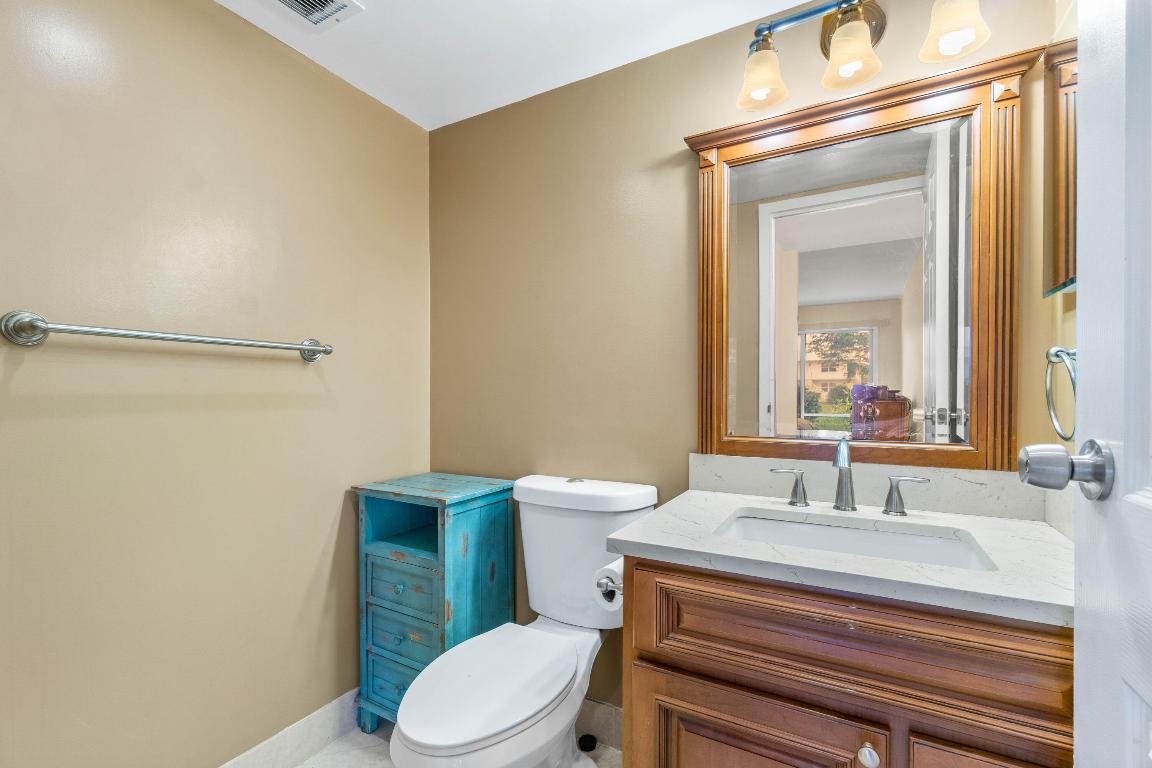 456 Monaco J 456, Delray Beach FL, 33446