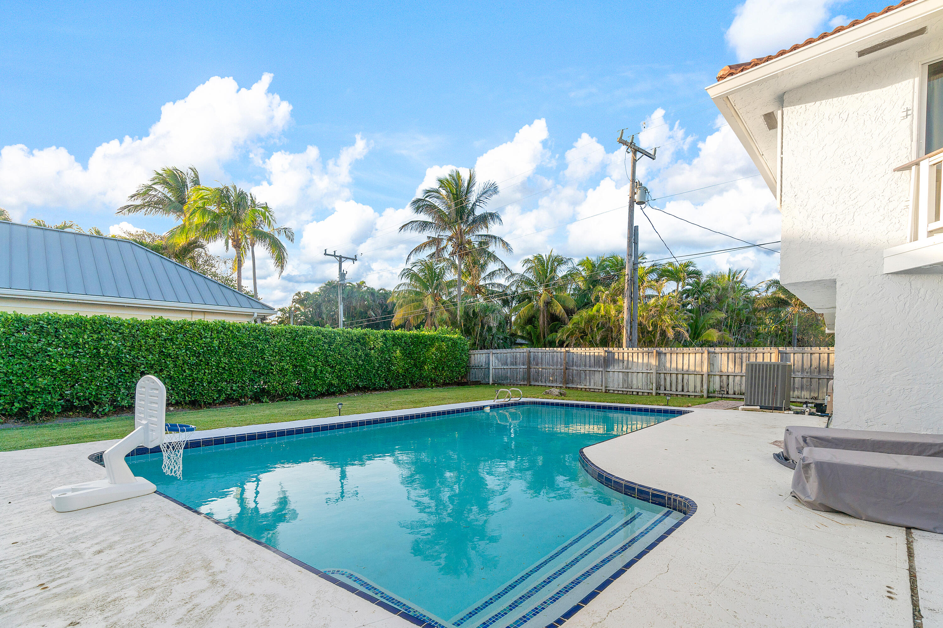 6260 N Ocean Boulevard